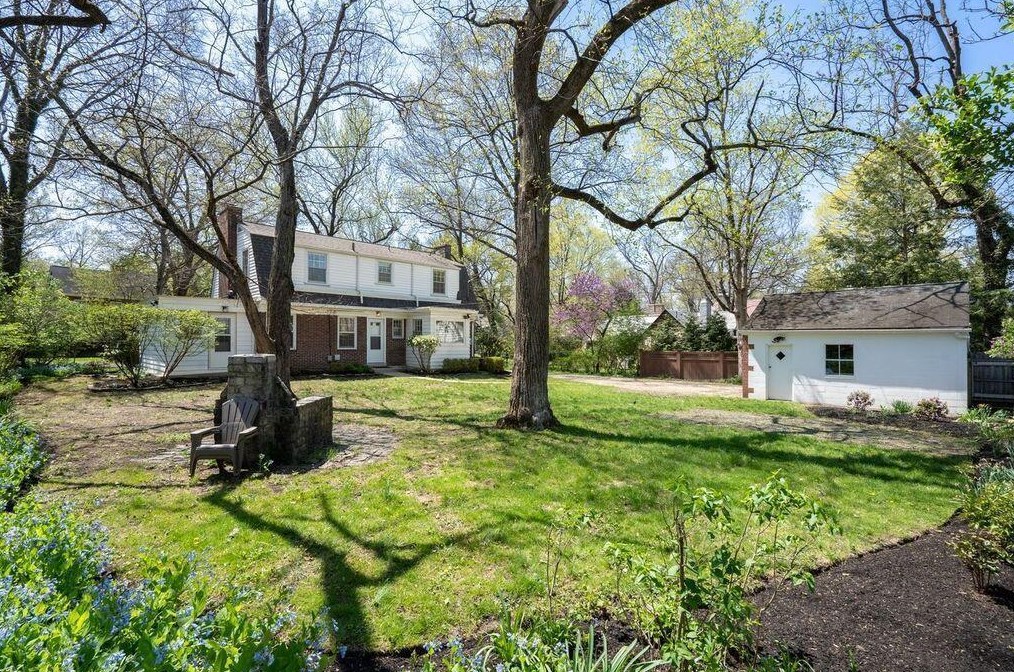 170 Jeffrey Pl, Columbus OH  43214-1704 exterior