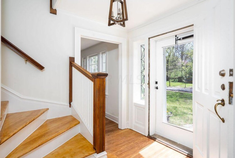 170 Jeffrey Pl, Columbus OH  43214-1704 exterior