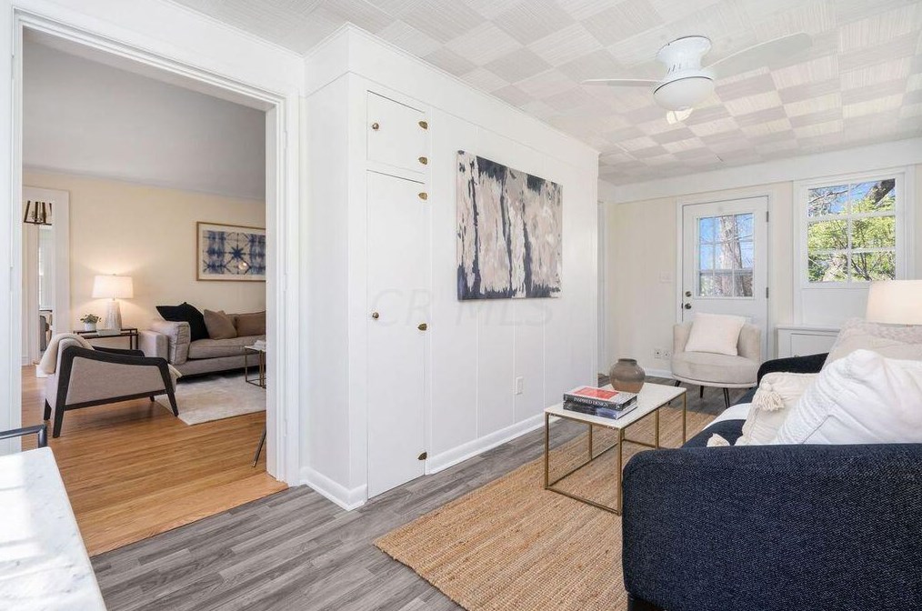 170 Jeffrey Pl, Columbus OH  43214-1704 exterior