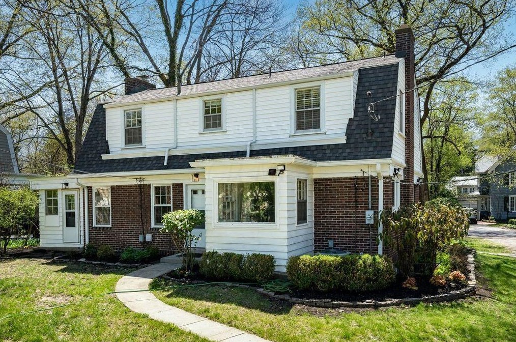 170 Jeffrey Pl, Columbus OH  43214-1704 exterior