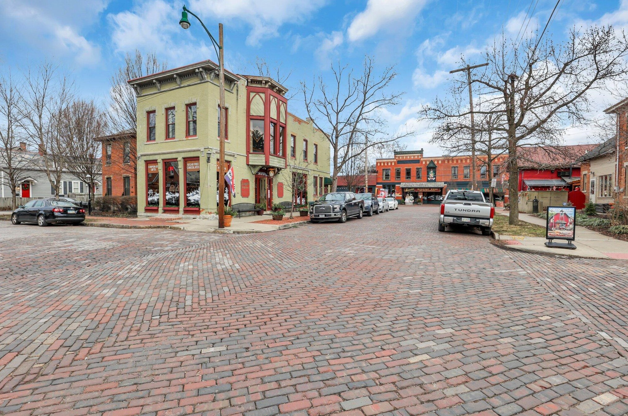 165 Frebis Ave, Columbus OH 43206-3725 exterior