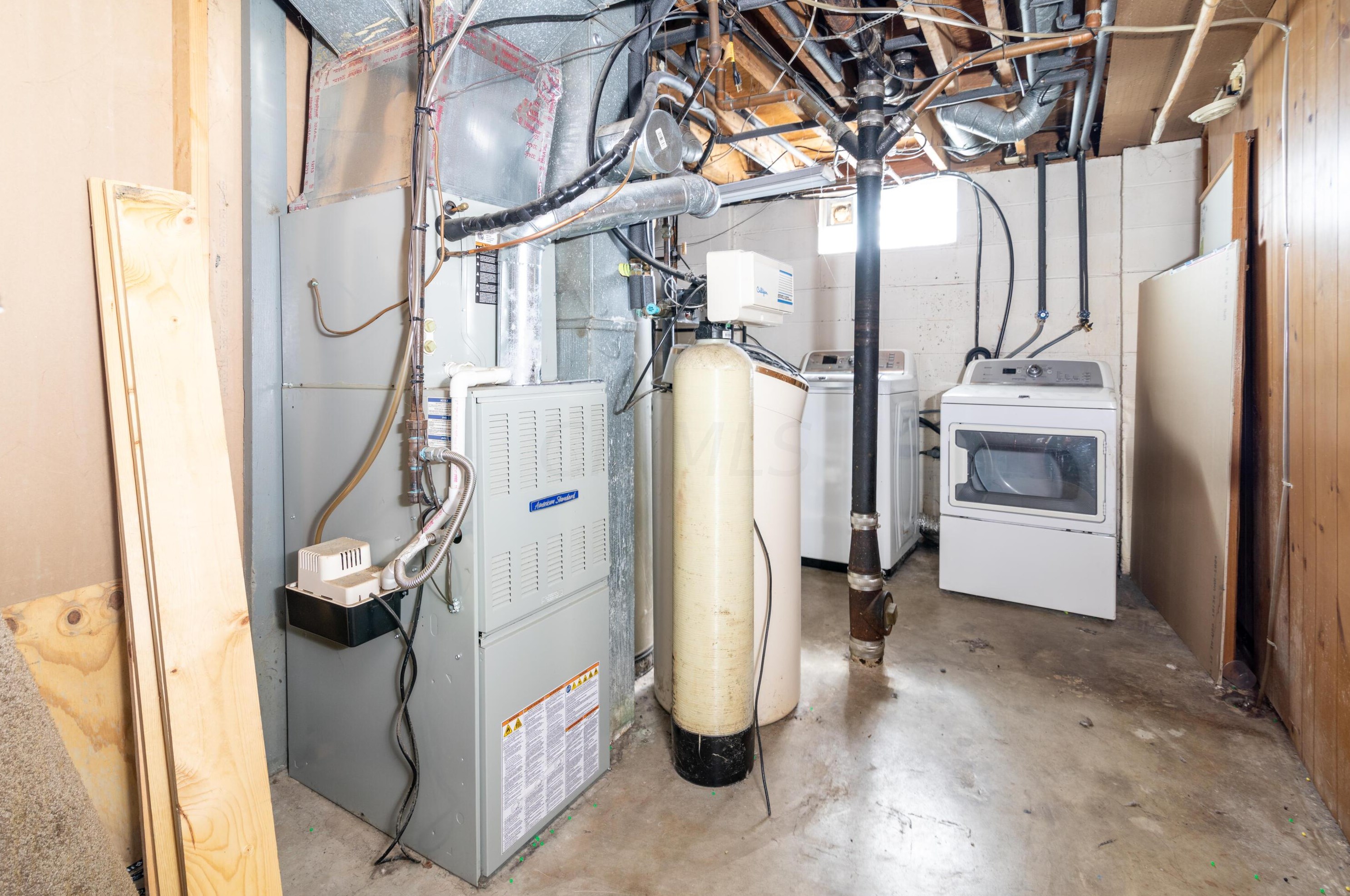 3434 Negley Rd, Columbus OH  43232-5903 exterior