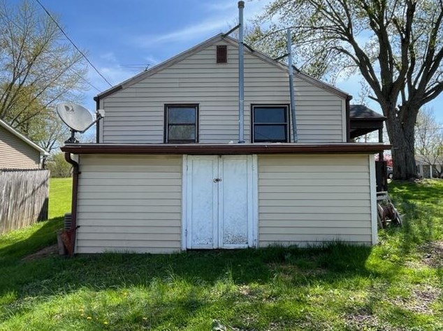 606 Newark Ave, Thornville OH  43076-9352 exterior
