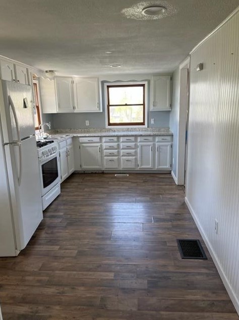 606 Newark Ave, Thornville OH  43076-9352 exterior