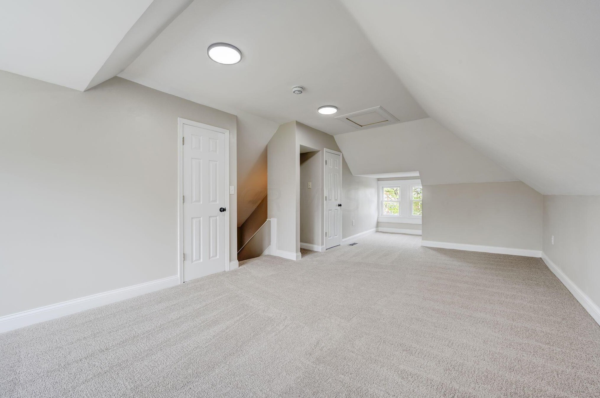 1544 Richmond Ave, Columbus OH  43203-1726 exterior