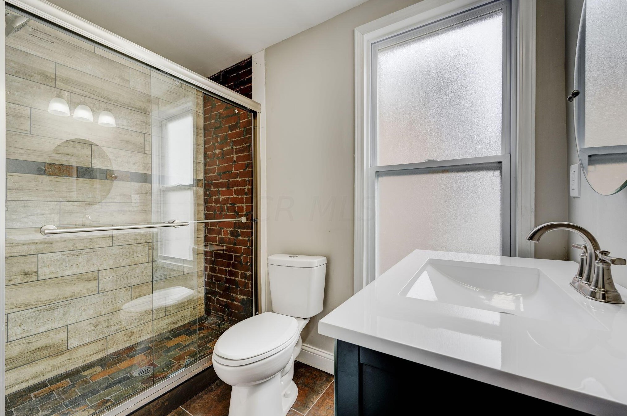 1544 Richmond Ave, Columbus OH  43203-1726 exterior