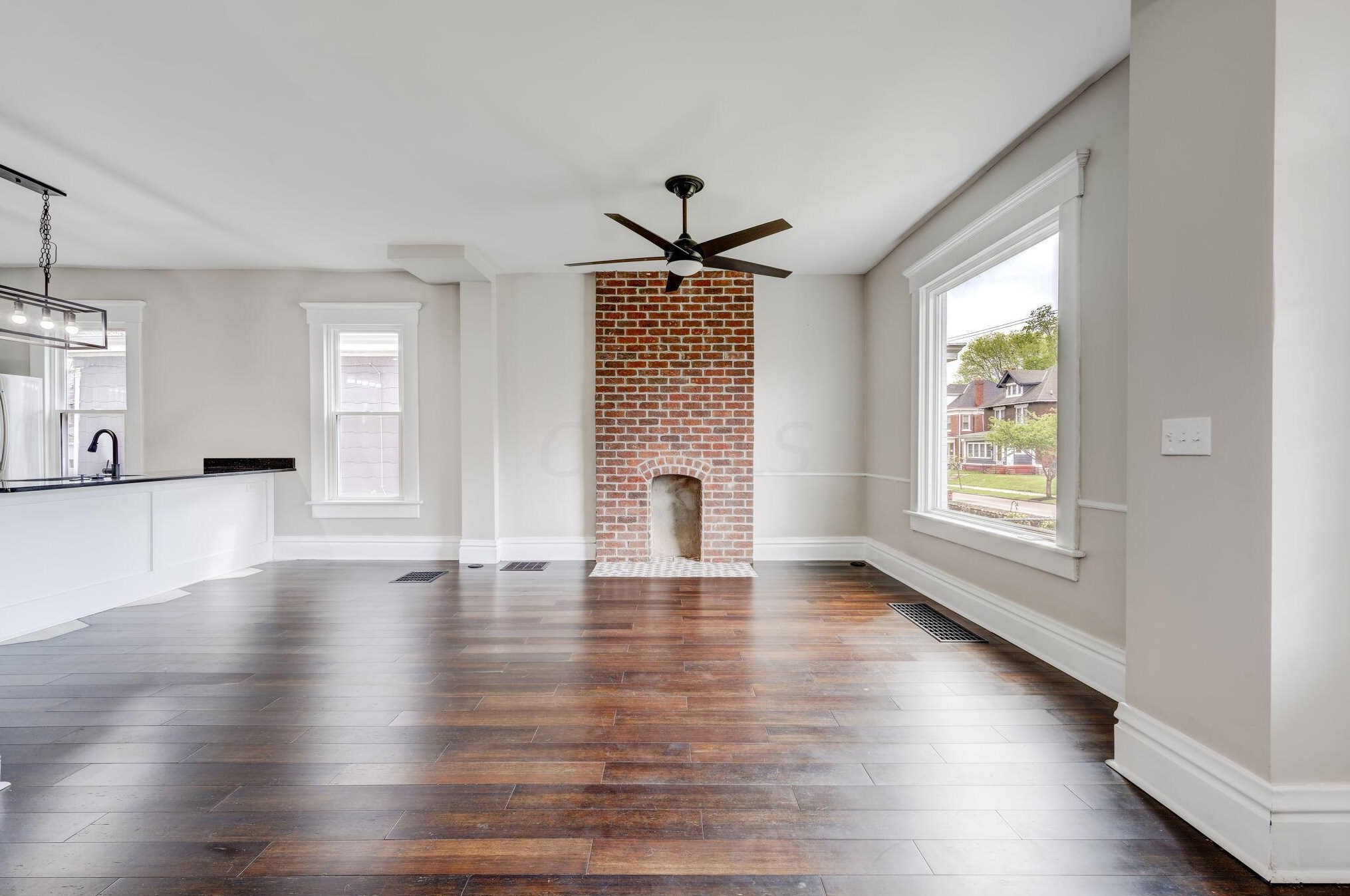 1544 Richmond Ave, Columbus OH  43203-1726 exterior