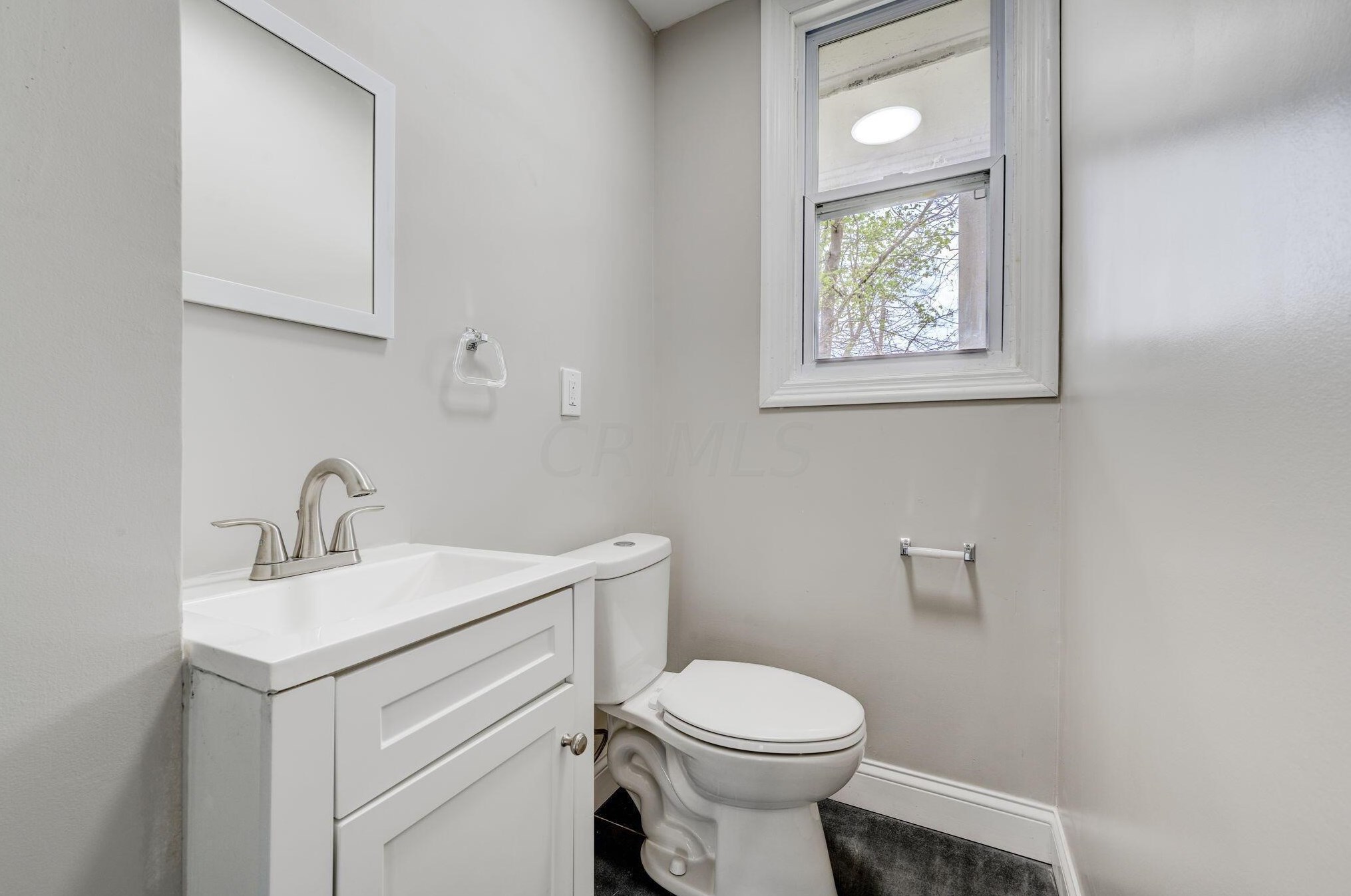 1544 Richmond Ave, Columbus OH  43203-1726 exterior