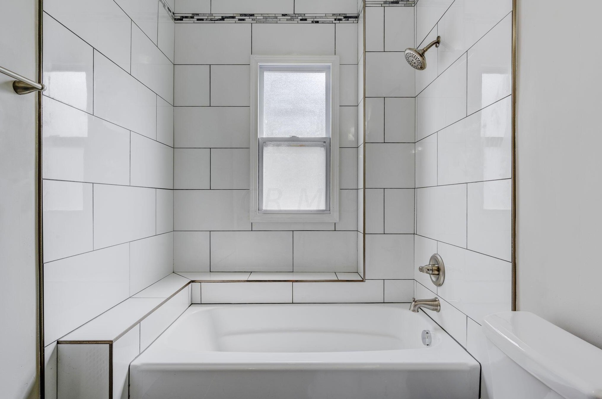 1544 Richmond Ave, Columbus OH  43203-1726 exterior