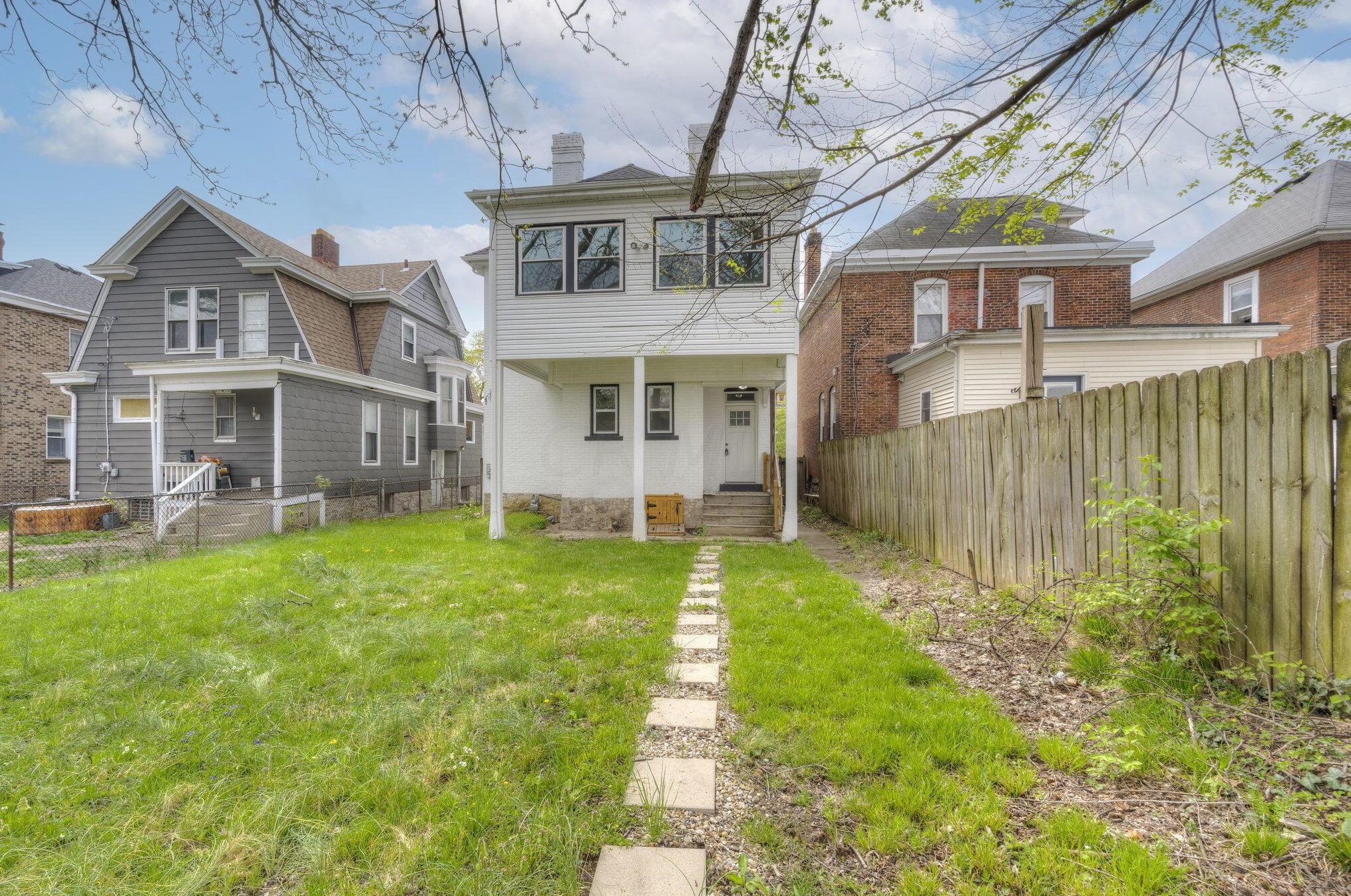 1544 Richmond Ave, Columbus OH  43203-1726 exterior