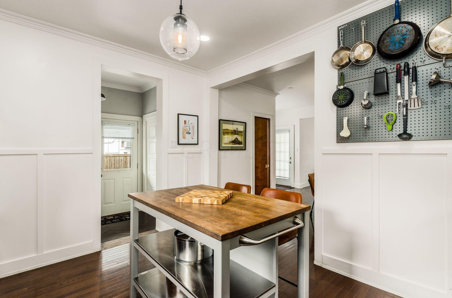 1487 Glenn Ave, Columbus OH  43212-6701 exterior