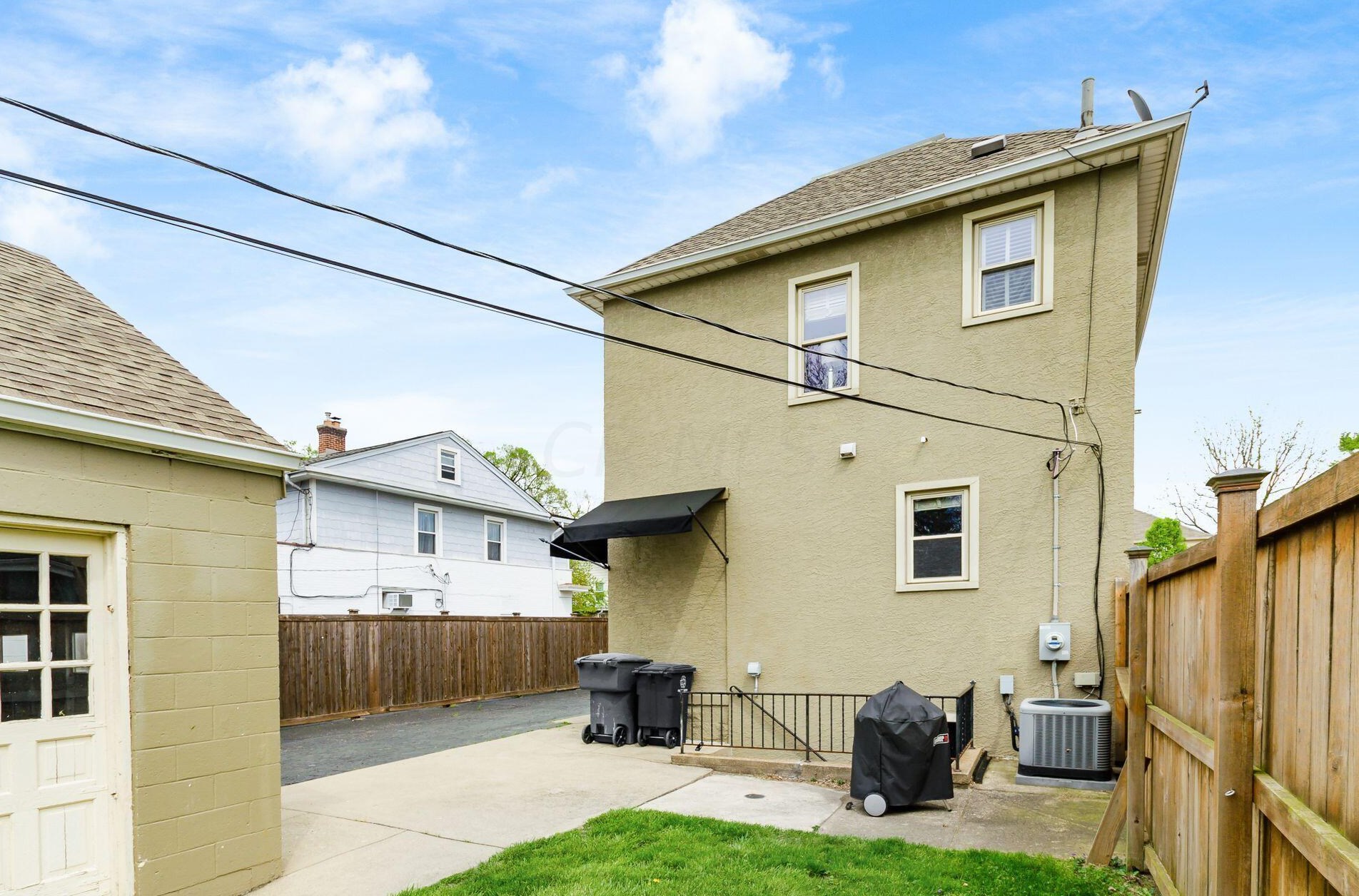 1487 Glenn Ave, Columbus OH  43212-6701 exterior