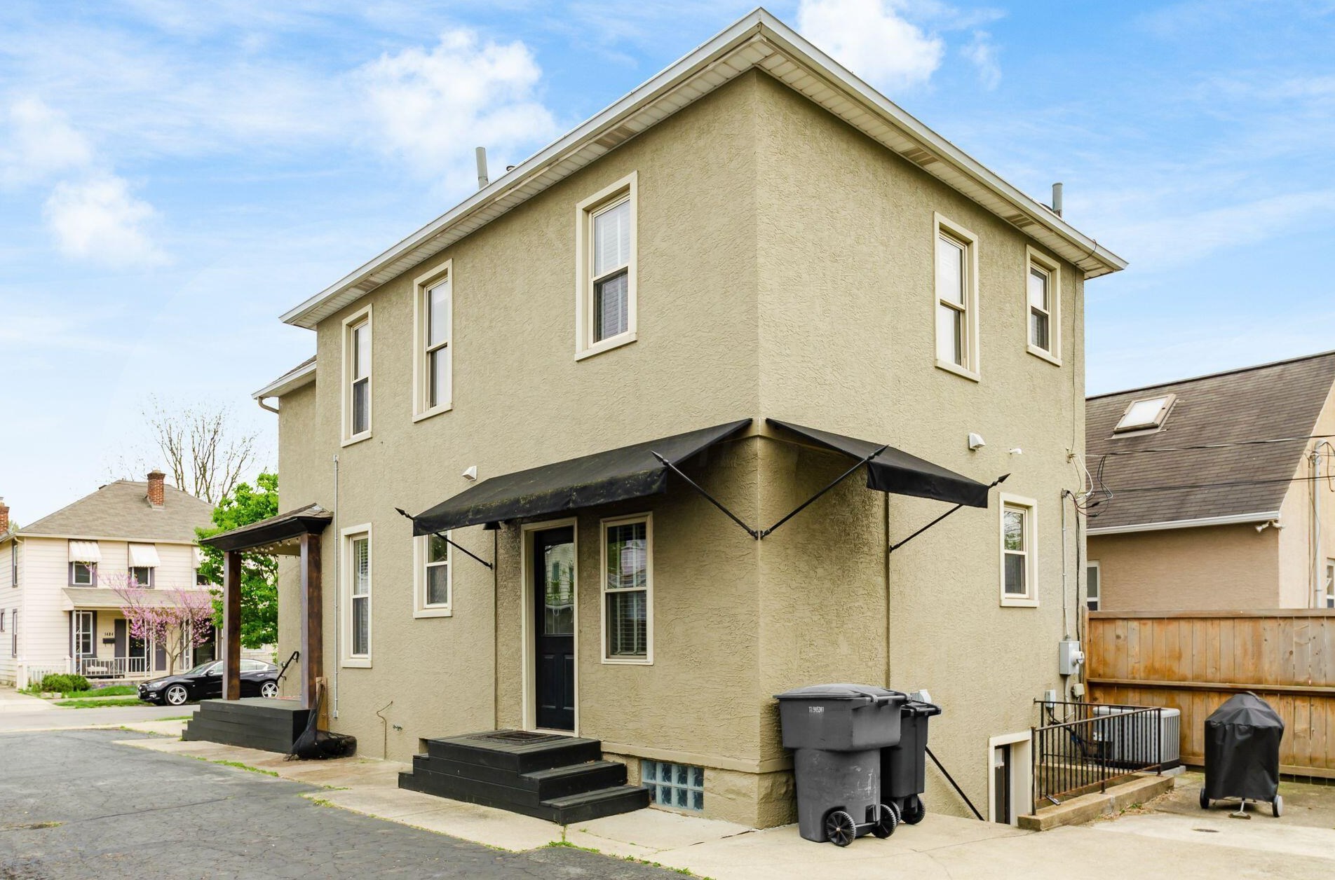 1487 Glenn Ave, Columbus OH  43212-6701 exterior