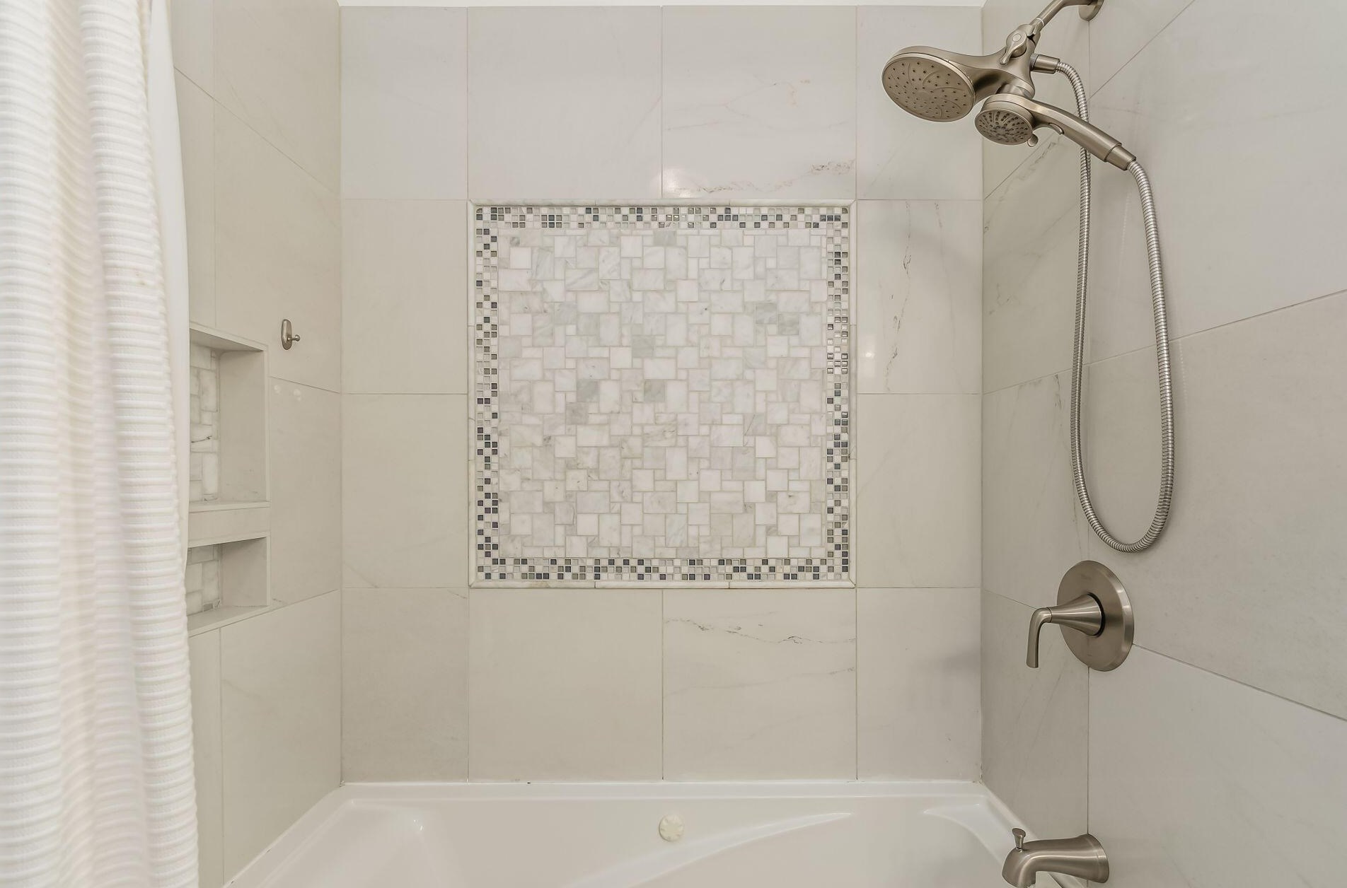 1487 Glenn Ave, Columbus OH  43212-6701 exterior