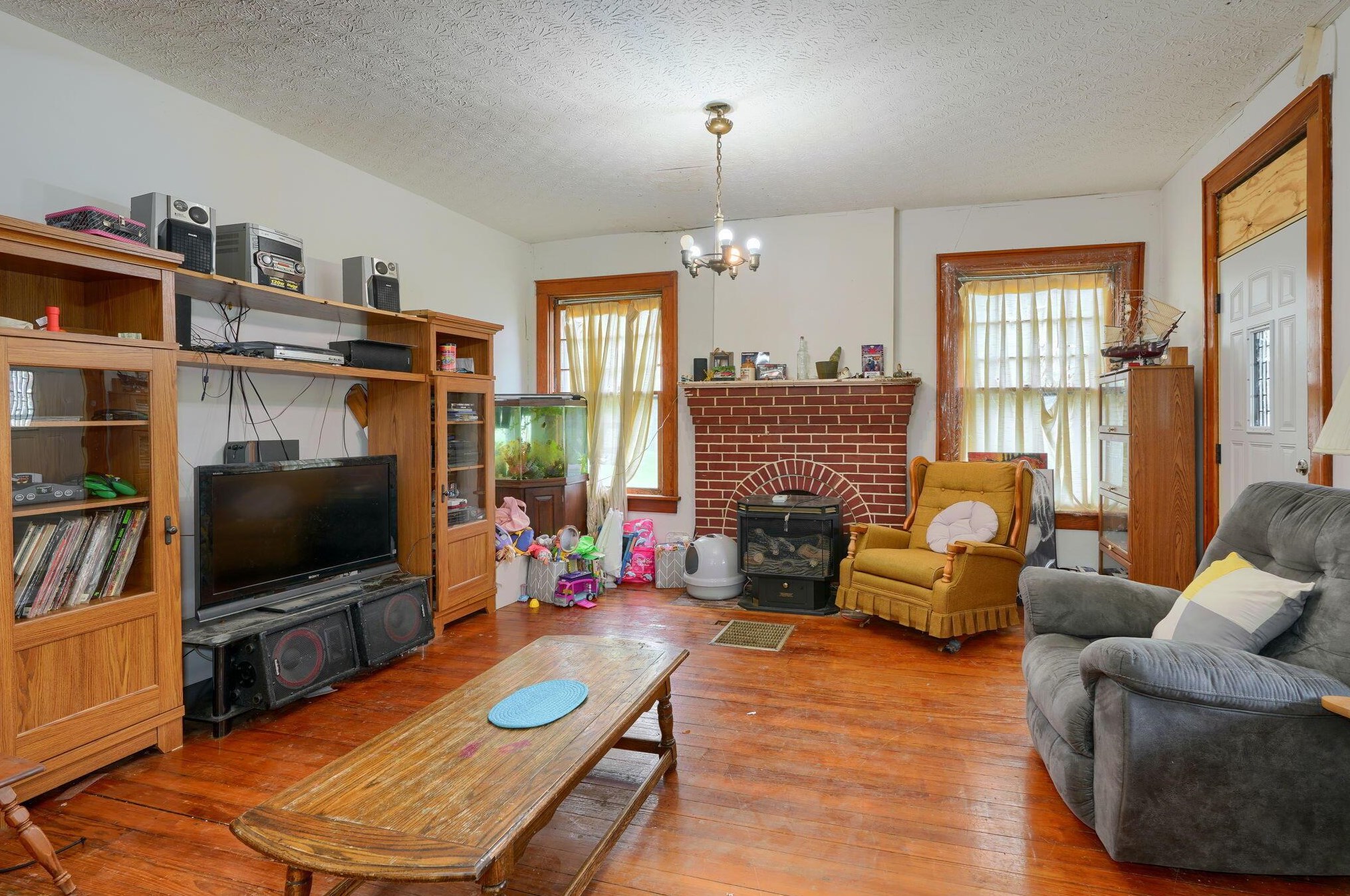 1714 Baltimore Rd, Lancaster OH 43130-8813 exterior