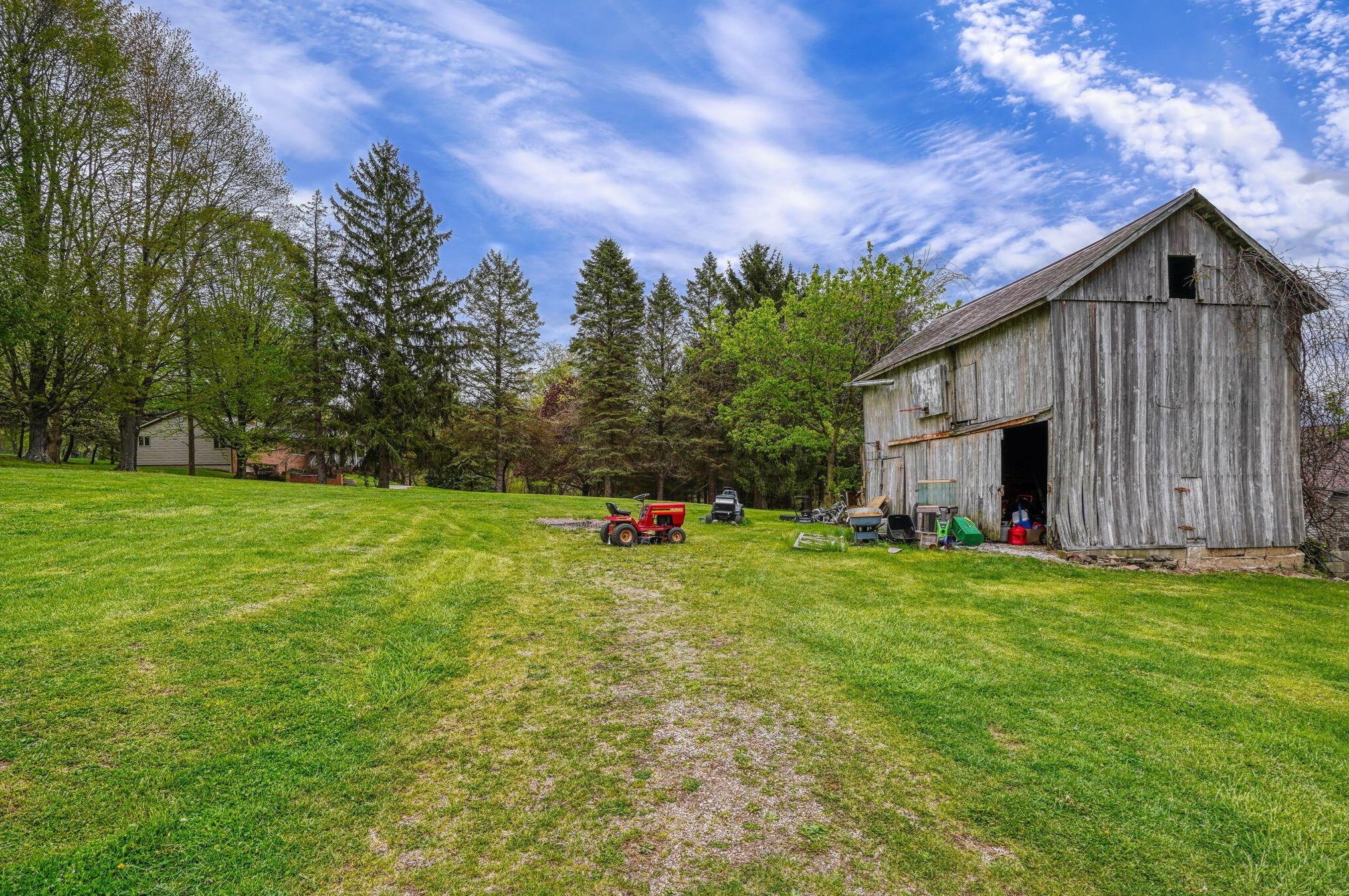 1714 Baltimore Rd, Lancaster OH 43130-8813 exterior