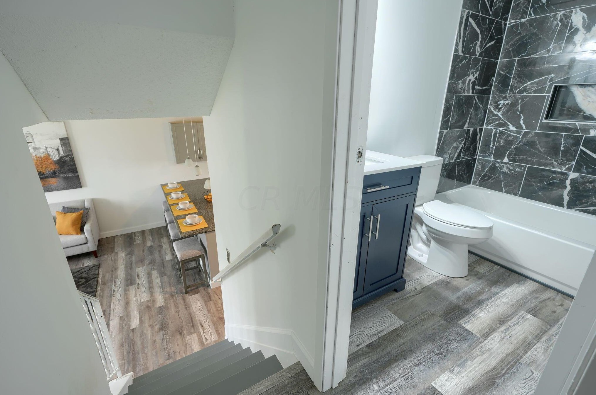 3555 Chantilly St, Columbus OH  43207-3532 exterior