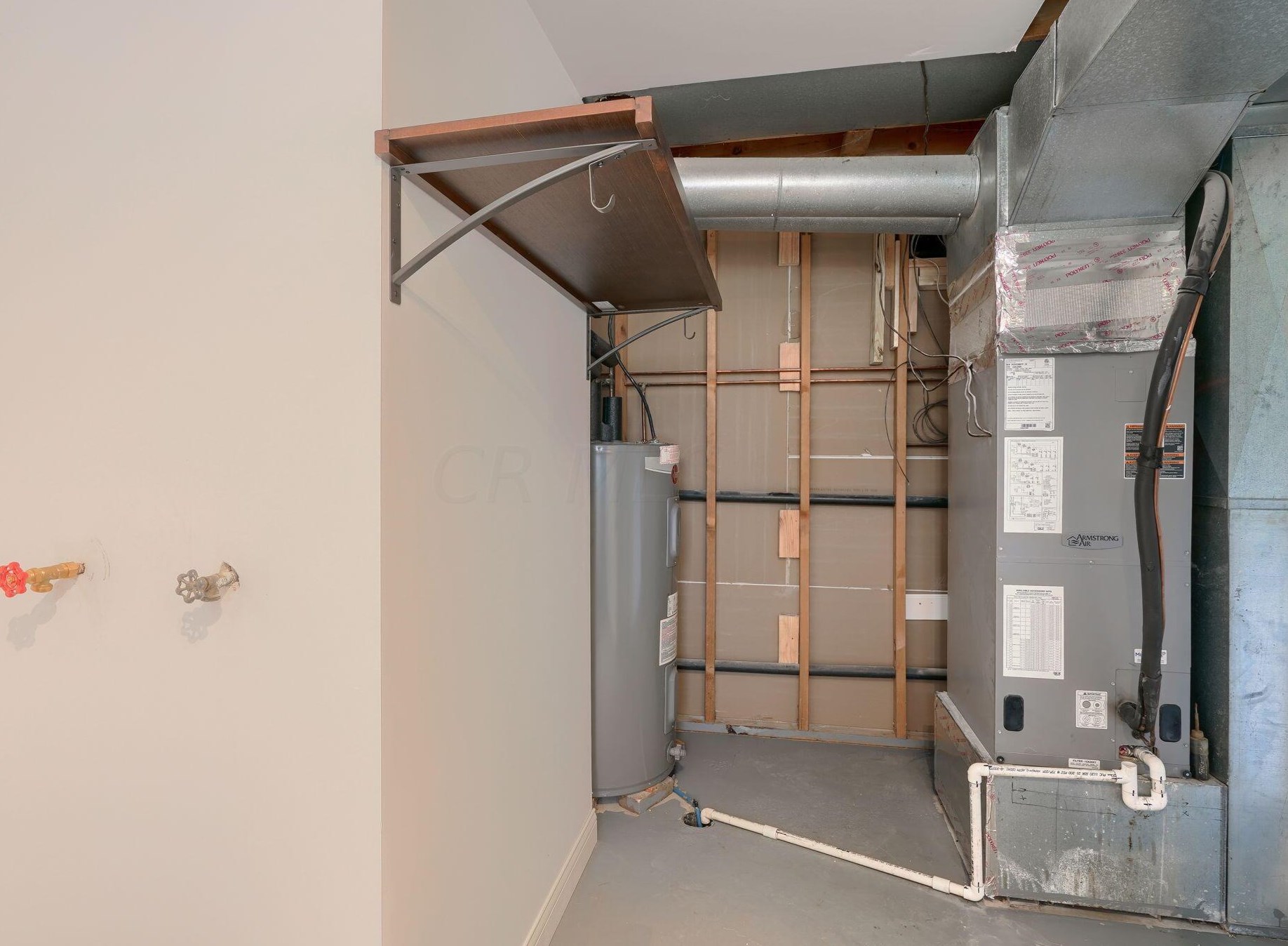 3555 Chantilly St, Columbus OH  43207-3532 exterior