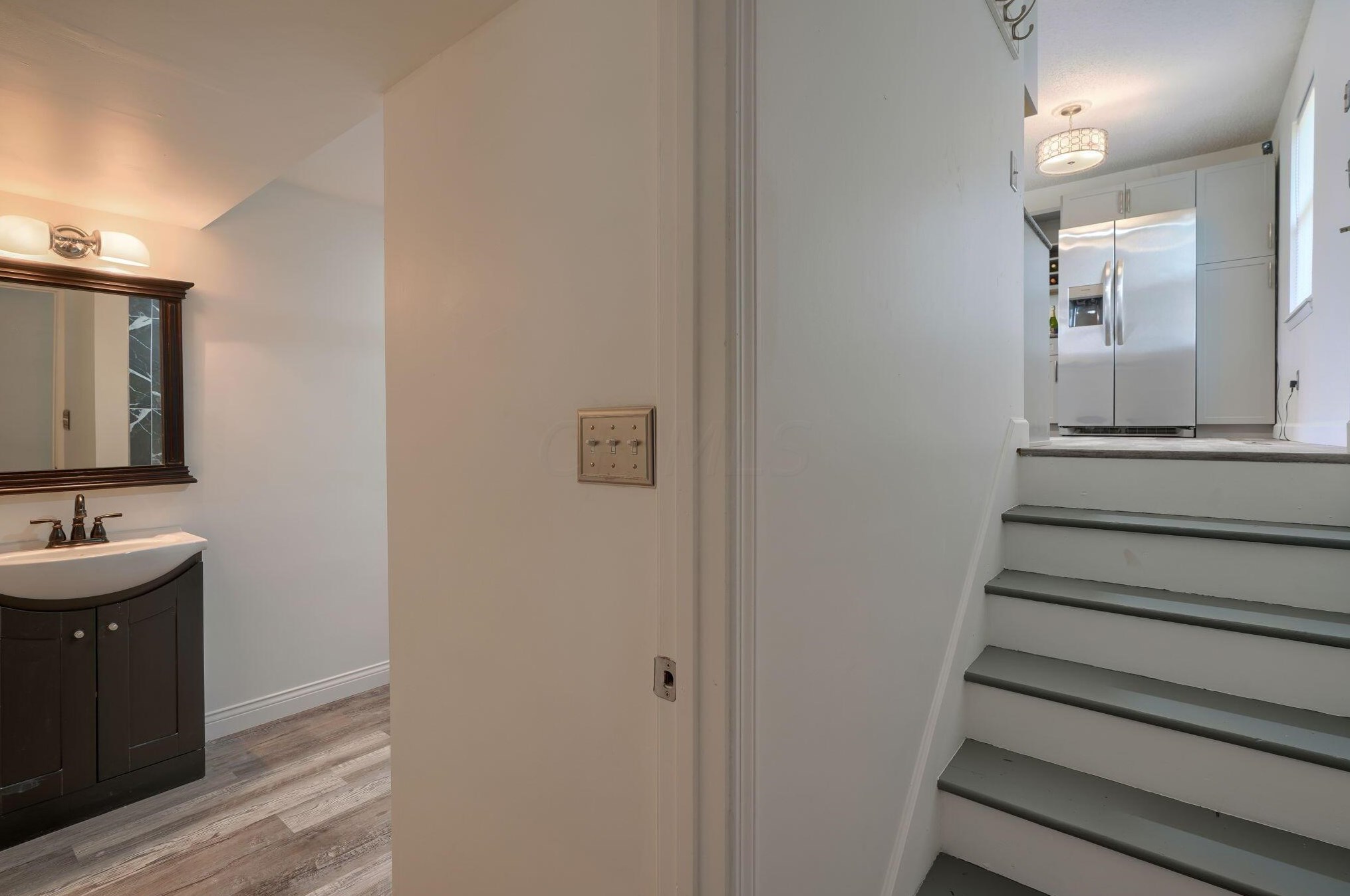 3555 Chantilly St, Columbus OH  43207-3532 exterior