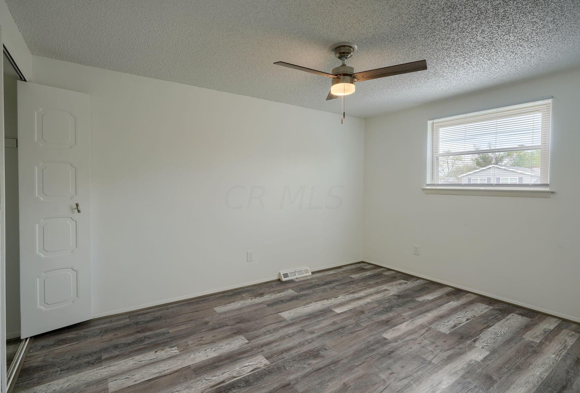 3555 Chantilly St, Columbus OH  43207-3532 exterior