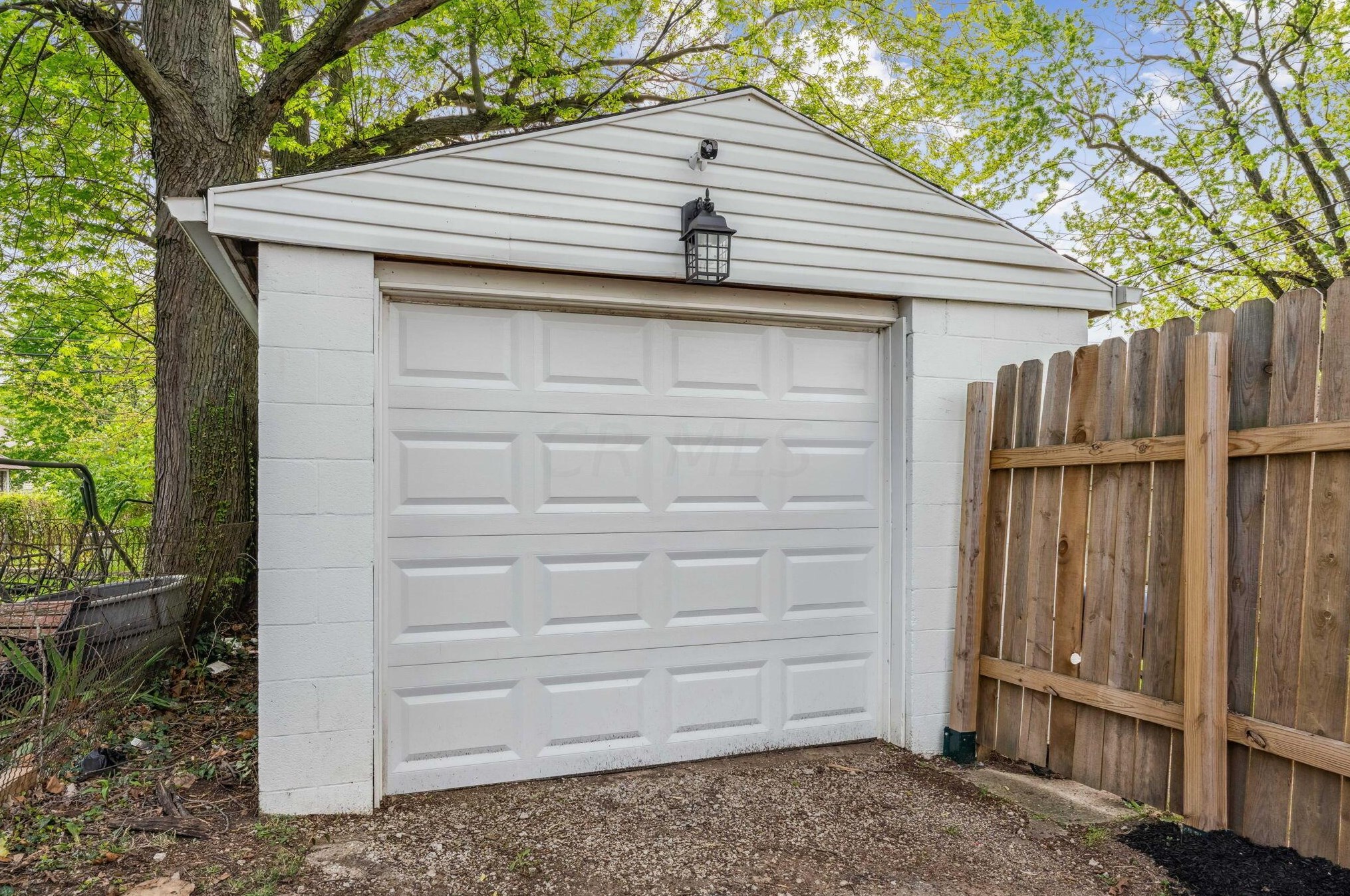 1498 Champion Ave, Columbus OH  43207-1397 exterior