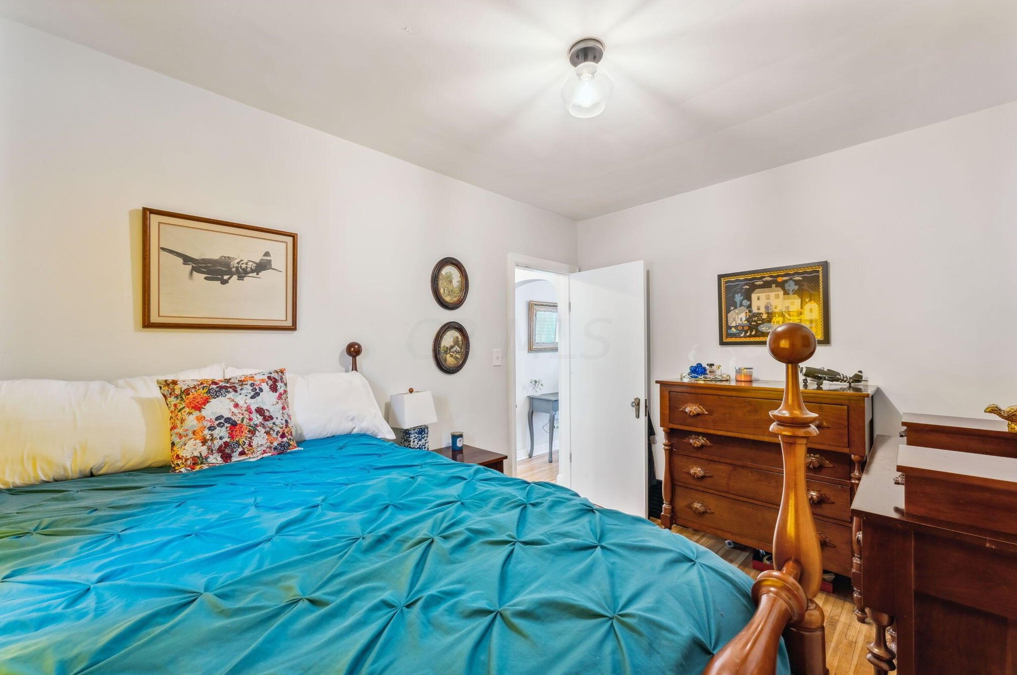 1498 Champion Ave, Columbus OH  43207-1397 exterior