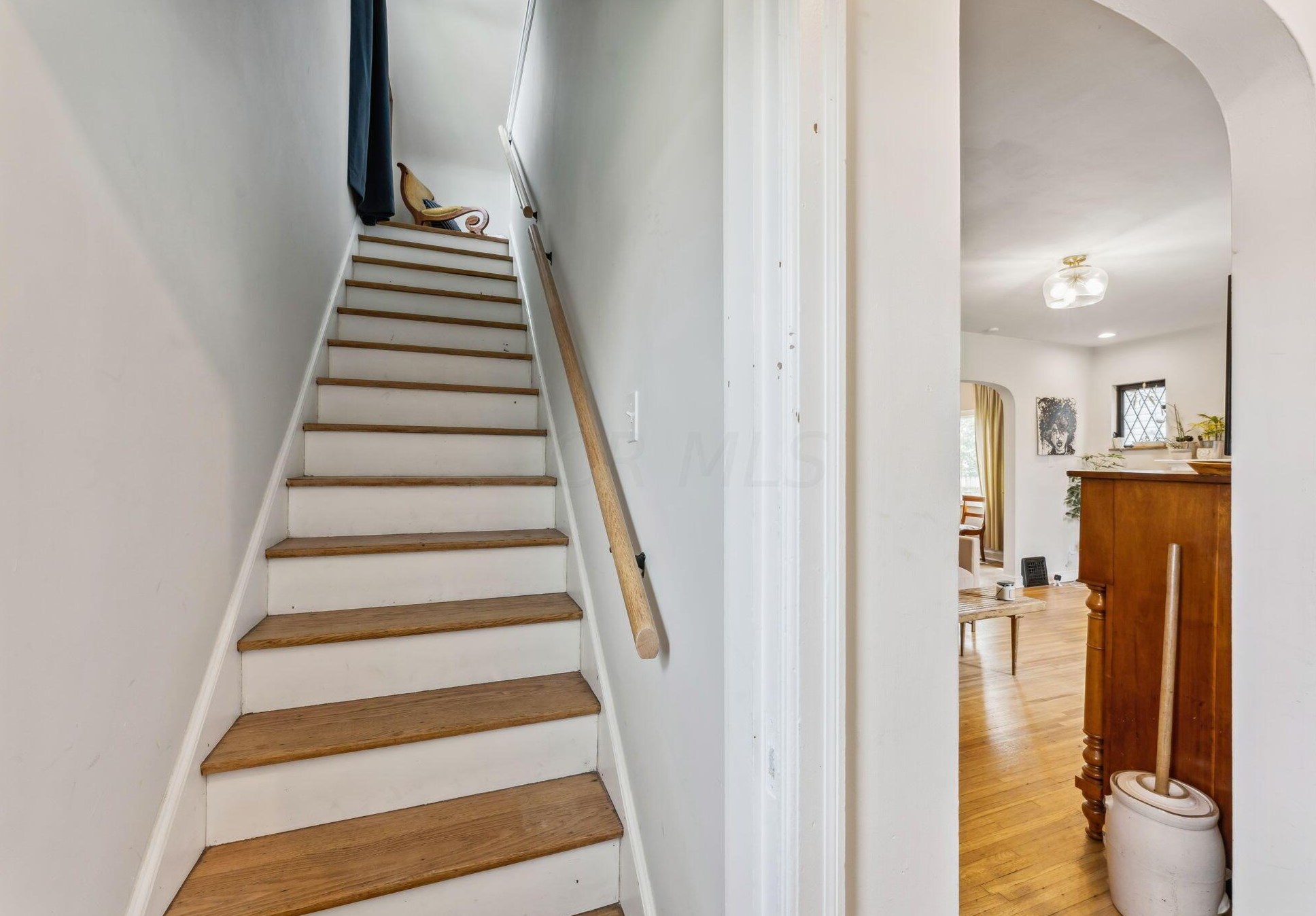 1498 Champion Ave, Columbus OH  43207-1397 exterior