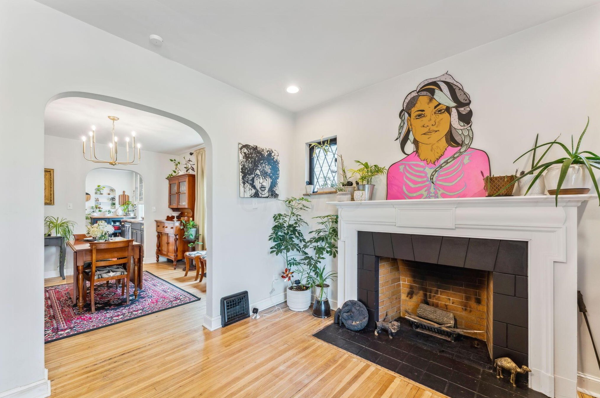 1498 Champion Ave, Columbus OH  43207-1397 exterior