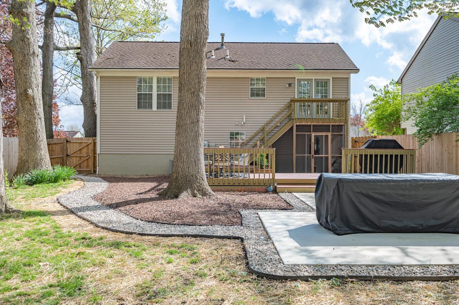 859 Maclam Dr, Columbus OH  43204-1456 exterior