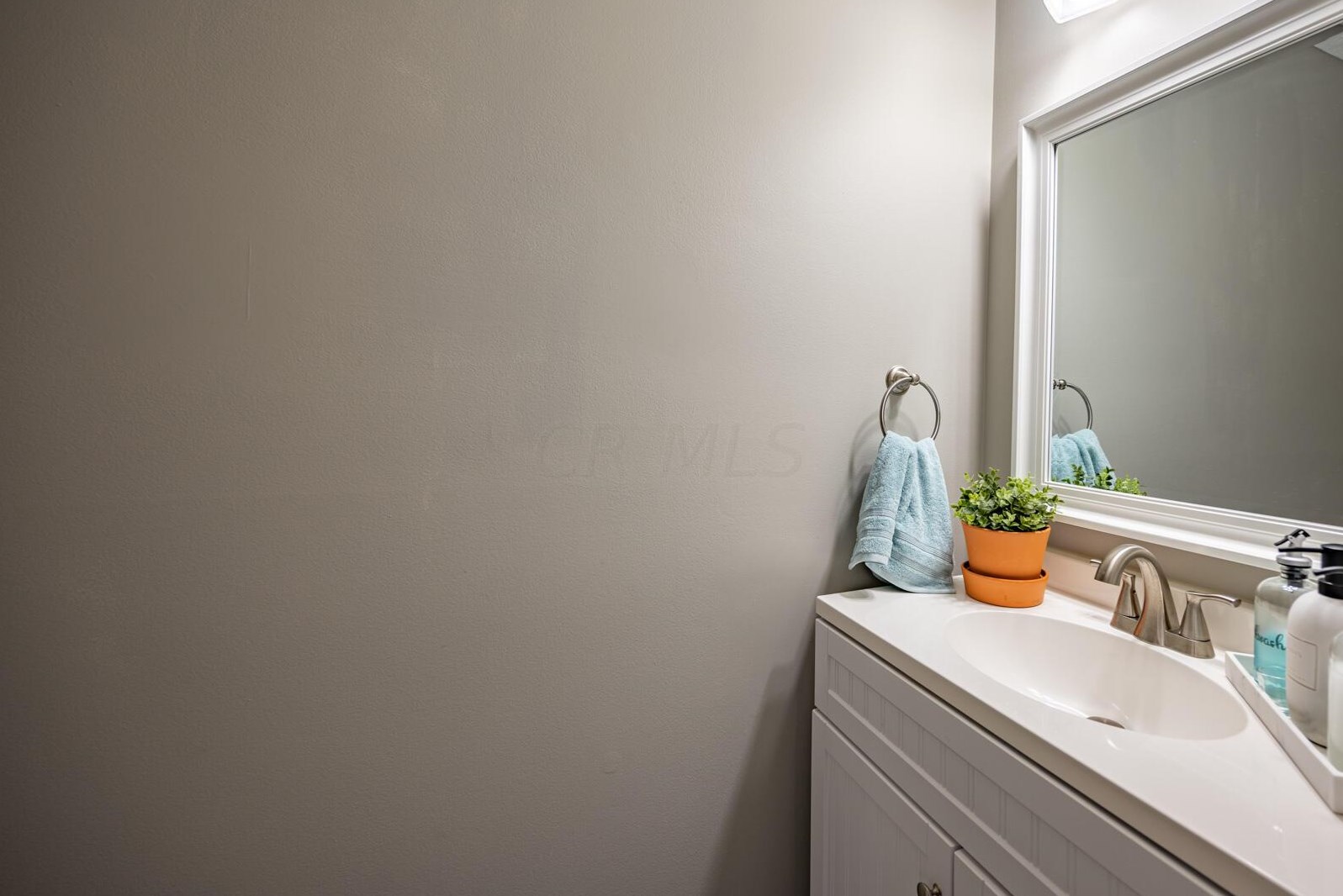 859 Maclam Dr, Columbus OH  43204-1456 exterior