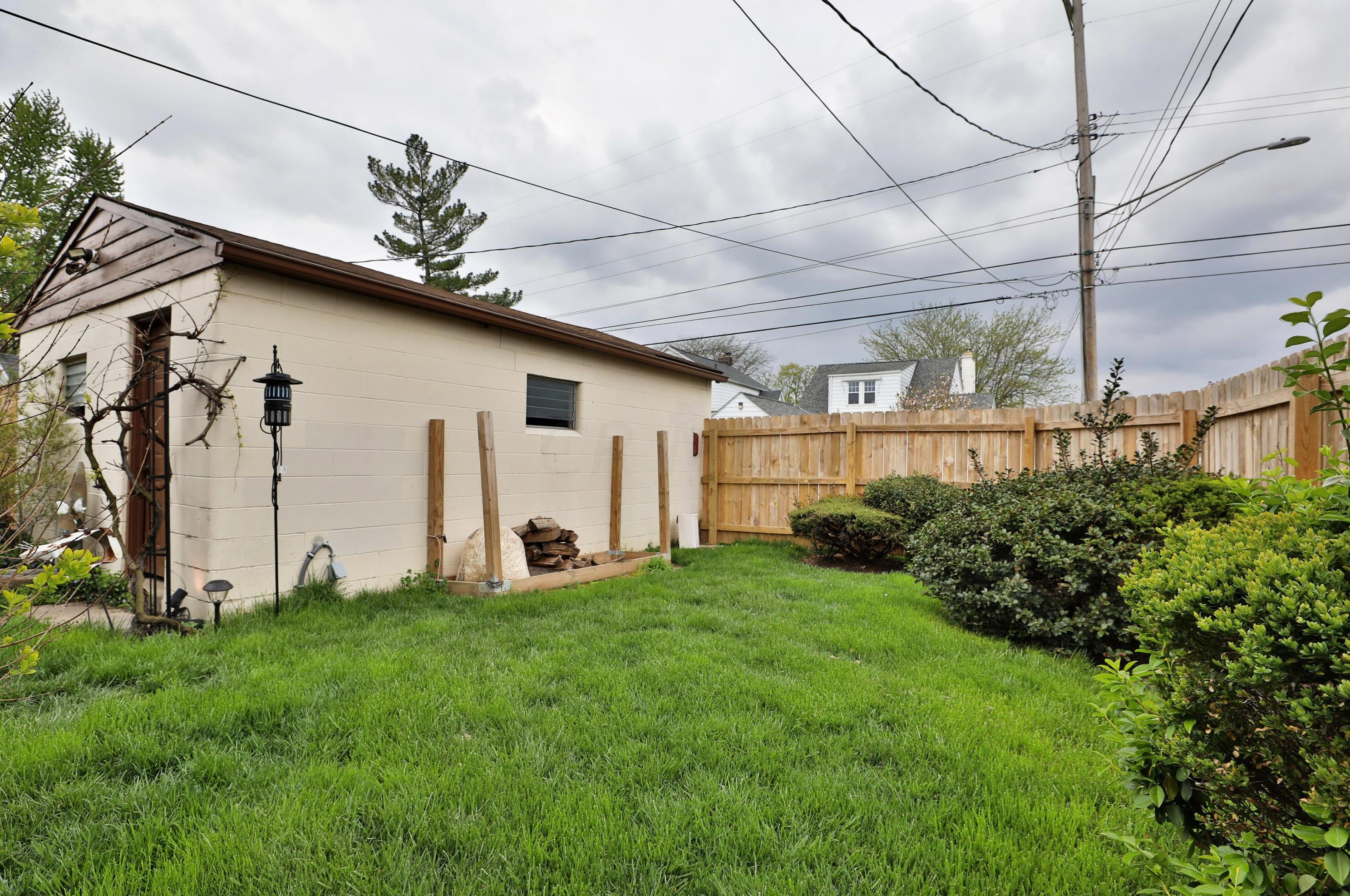 715 Wiltshire Rd, Columbus OH 43204-2336 exterior