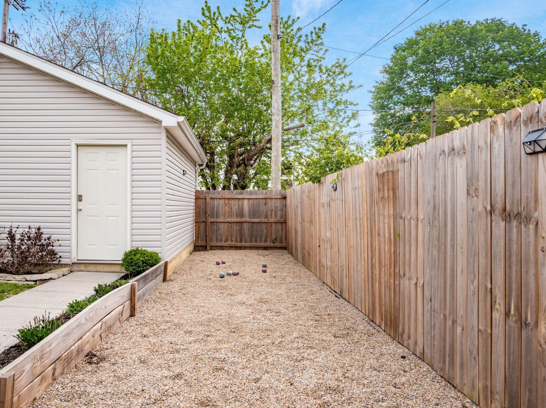 666 Wager St, Columbus OH  43206-1449 exterior