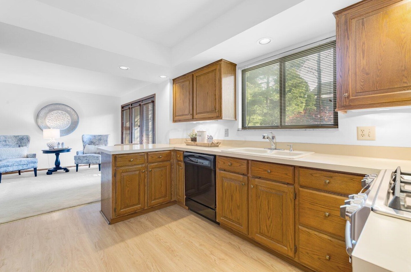 1980 Willow Glen Ln, Columbus OH 43229-1550 exterior