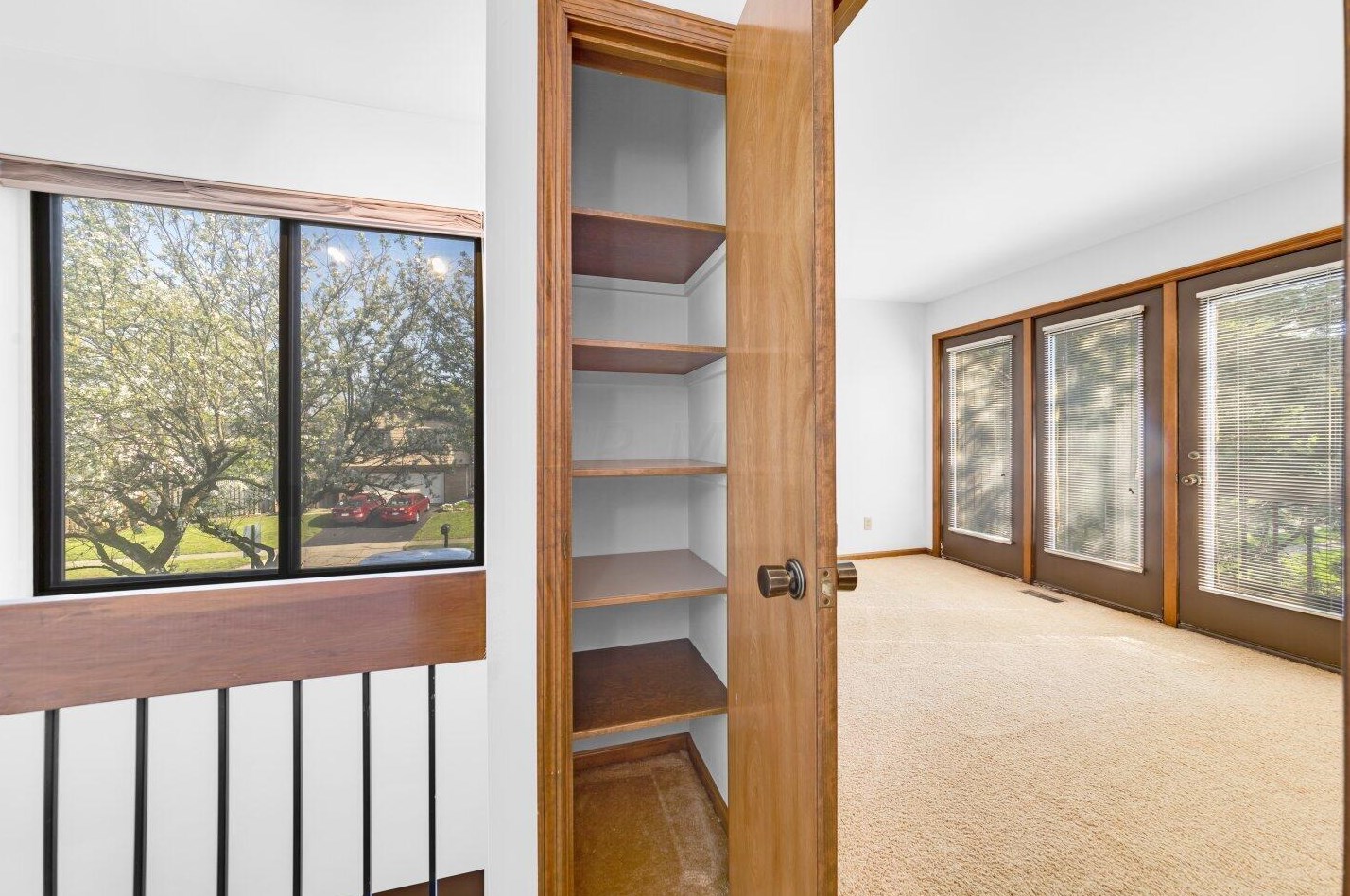 1980 Willow Glen Ln, Columbus OH 43229-1550 exterior