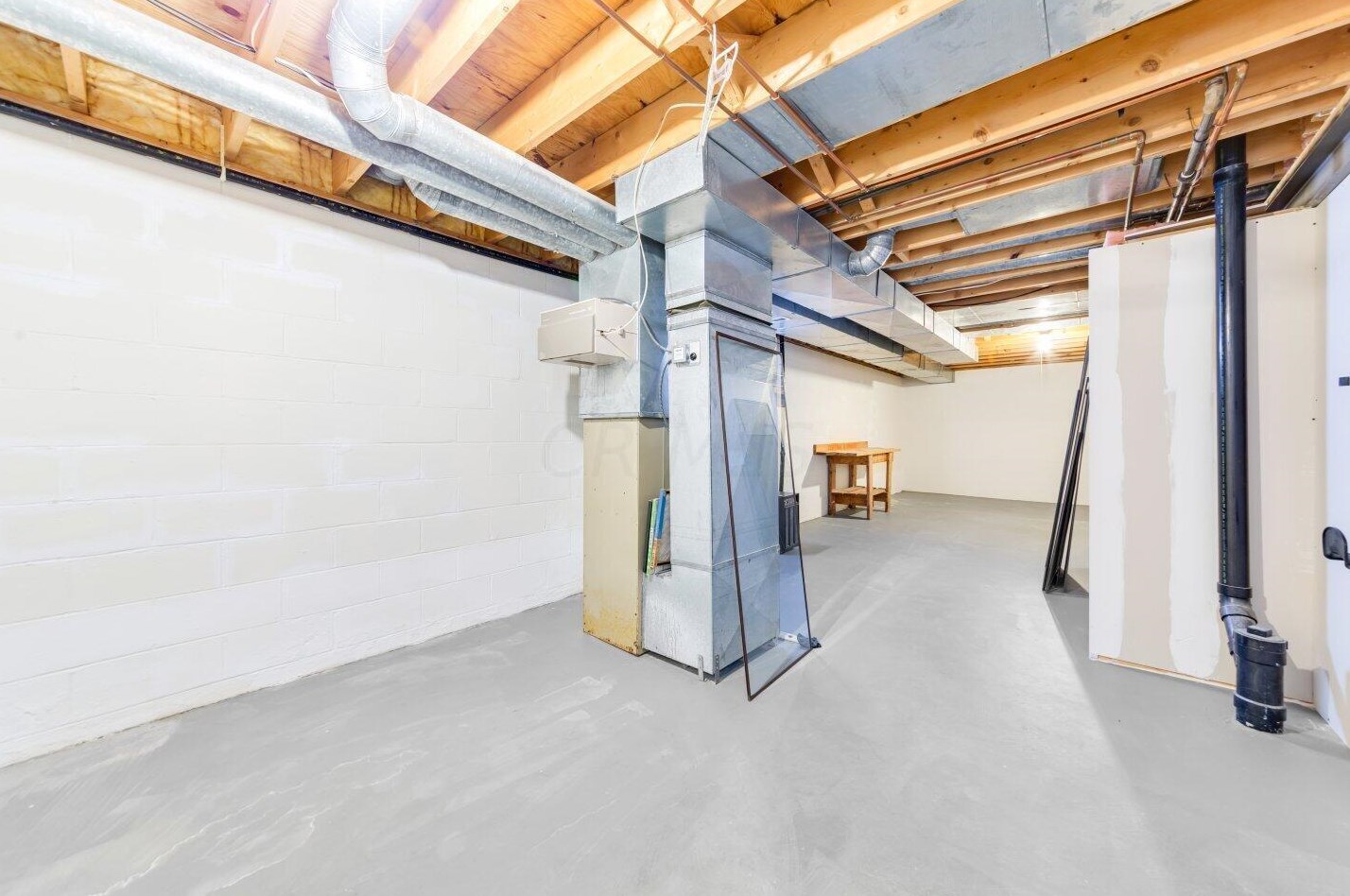 1980 Willow Glen Ln, Columbus OH 43229-1550 exterior