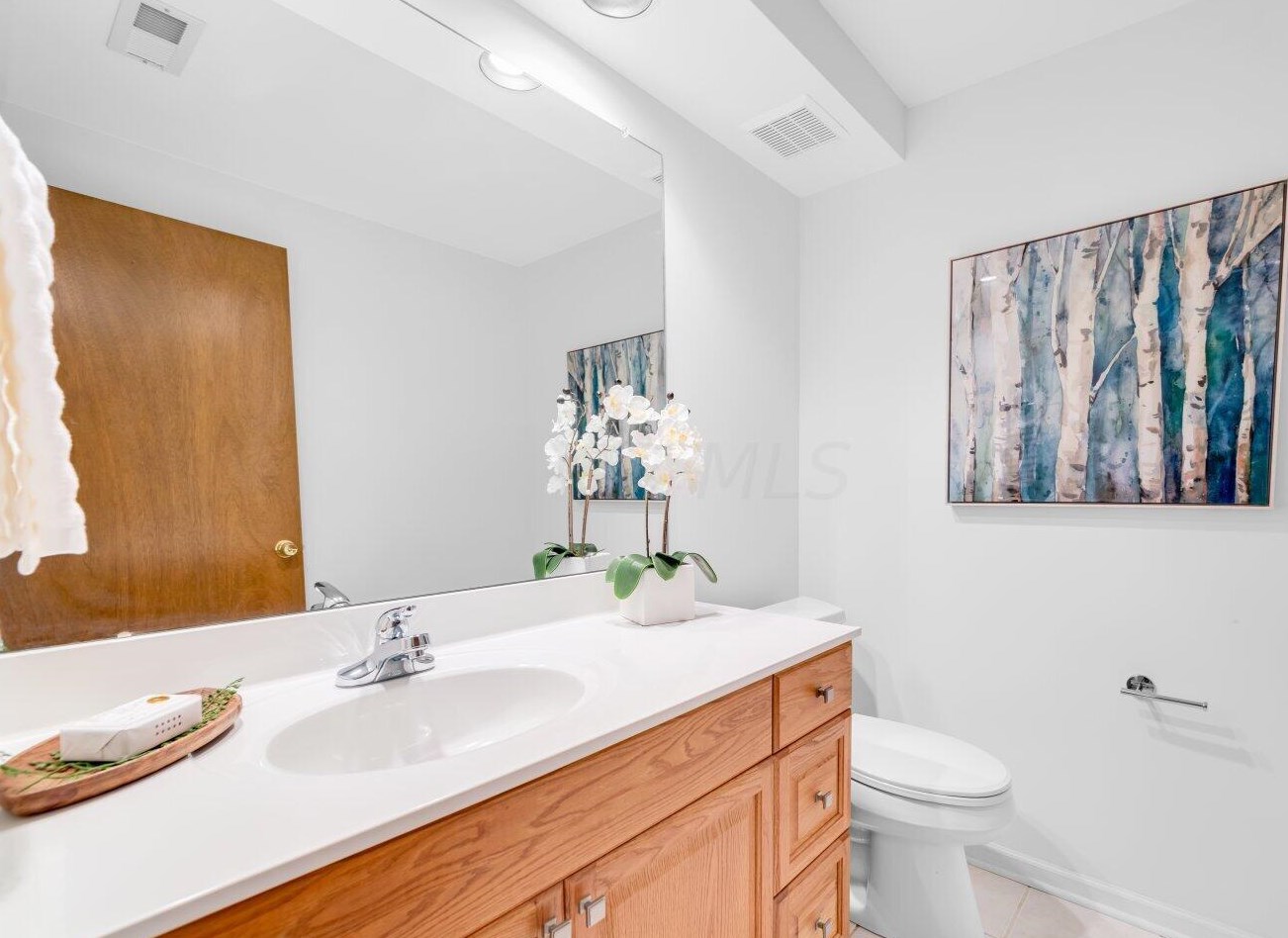 1980 Willow Glen Ln, Columbus OH 43229-1550 exterior