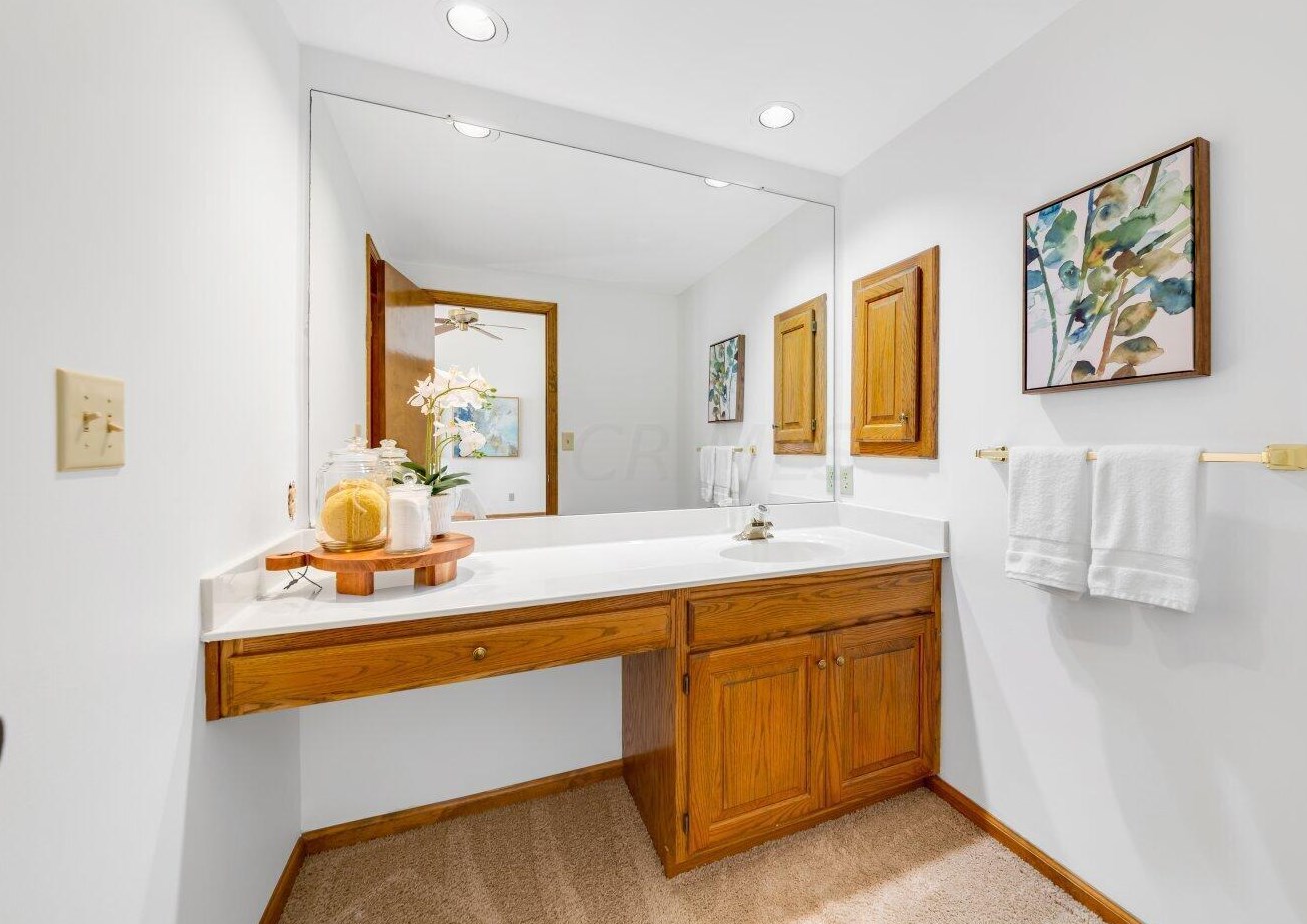 1980 Willow Glen Ln, Columbus OH 43229-1550 exterior