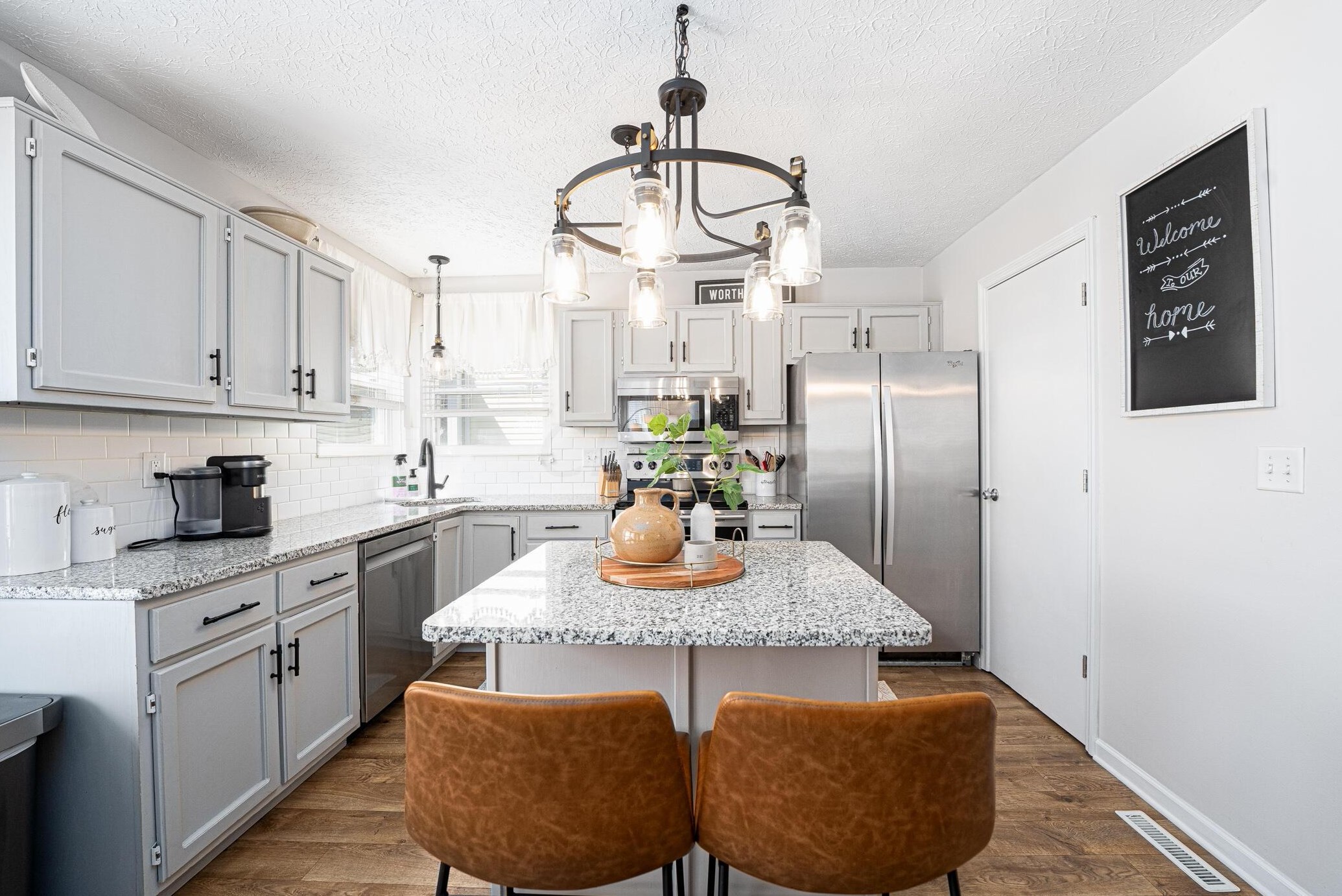 1857 Weather Stone Ln, Columbus OH  43235-1987 exterior