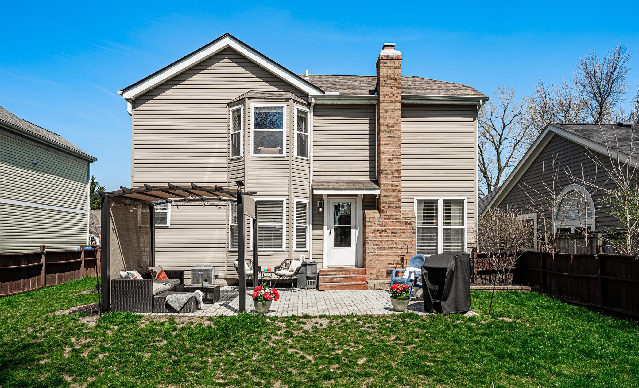 1857 Weather Stone Ln, Columbus OH  43235-1987 exterior