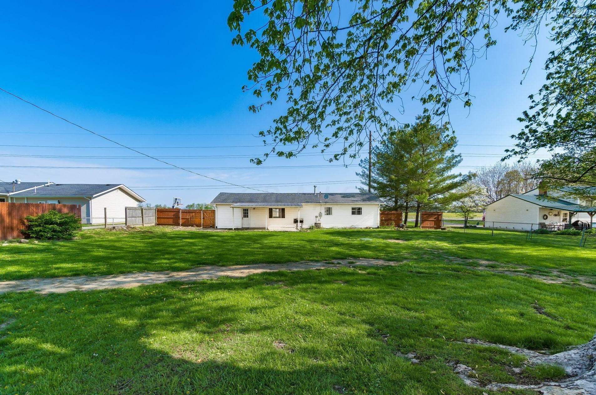 5783 Bell Station Rd, Circleville OH  43113-9088 exterior