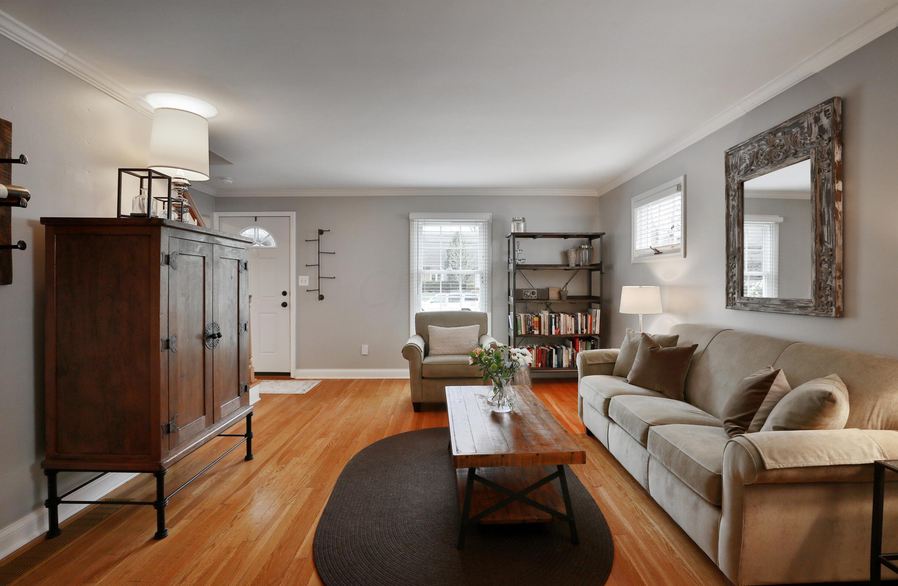 694 Hartford St, Columbus OH  43085-4122 exterior