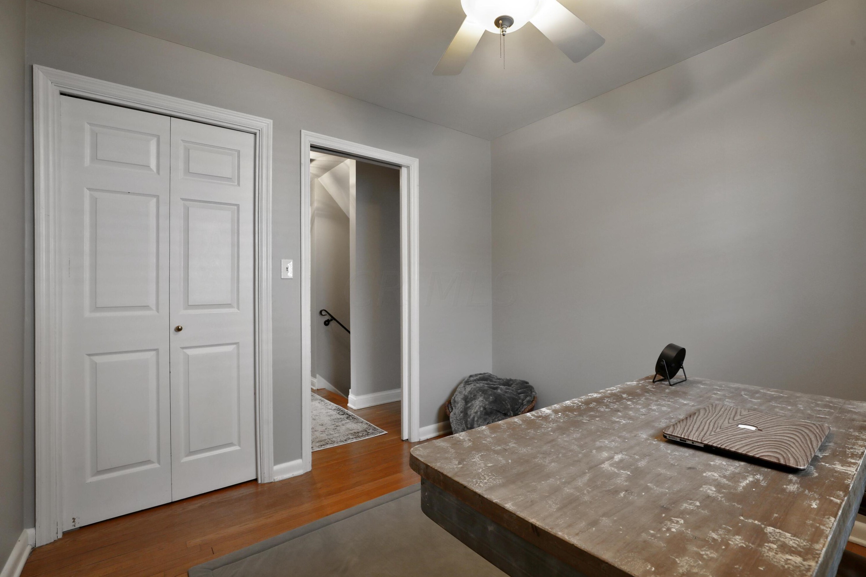 694 Hartford St, Columbus OH  43085-4122 exterior