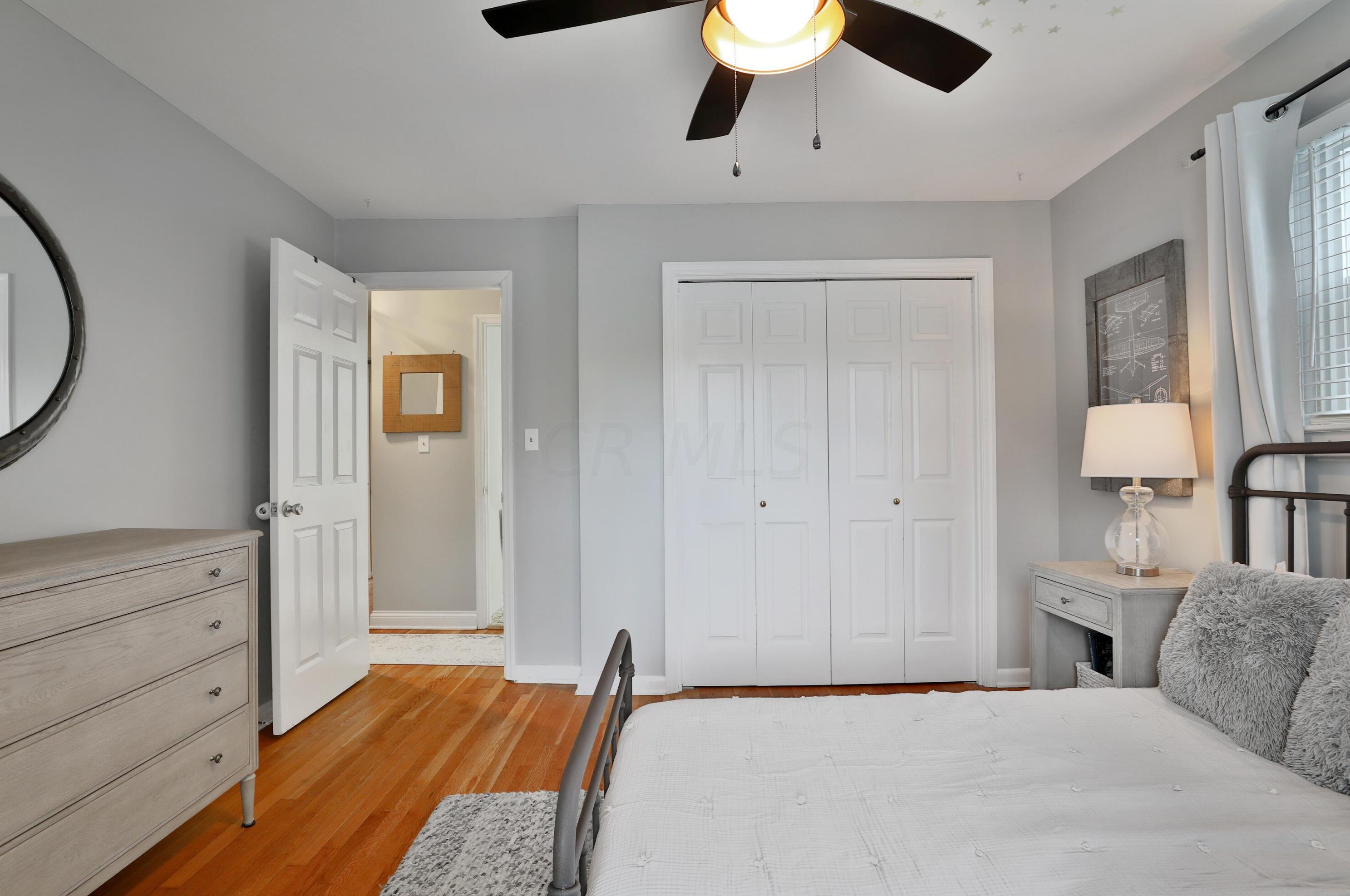 694 Hartford St, Columbus OH  43085-4122 exterior