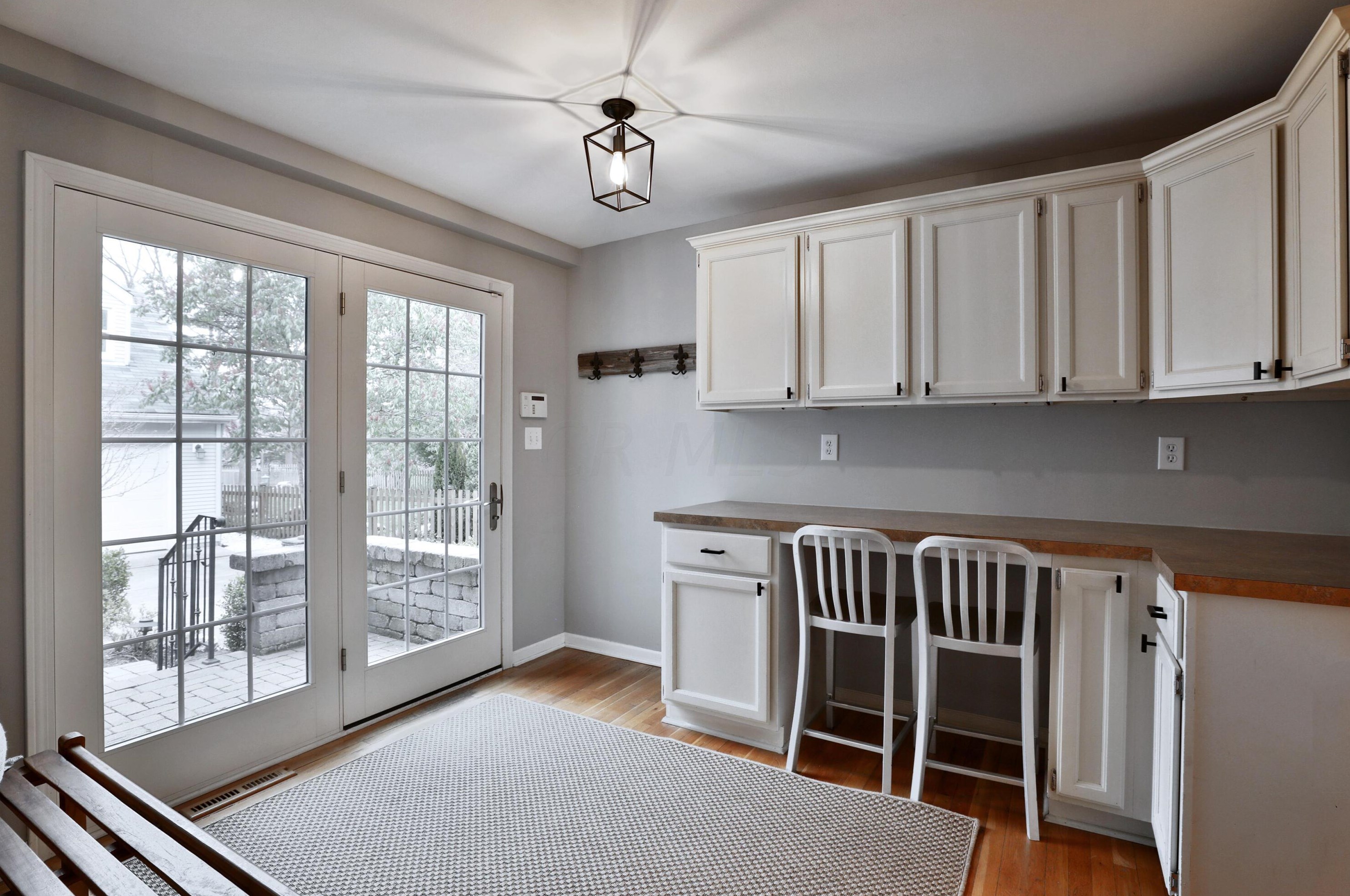 694 Hartford St, Columbus OH  43085-4122 exterior