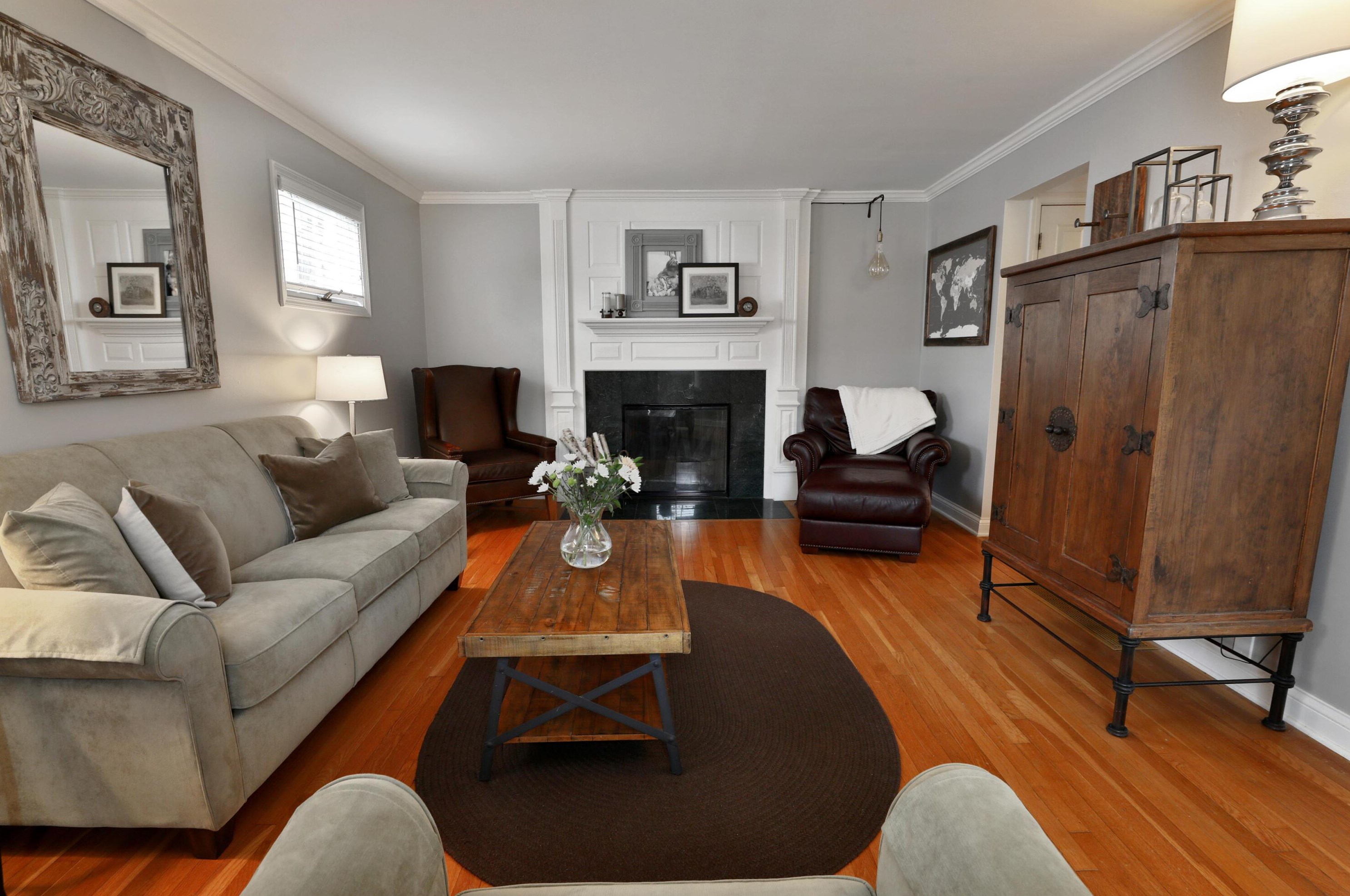 694 Hartford St, Columbus OH  43085-4122 exterior