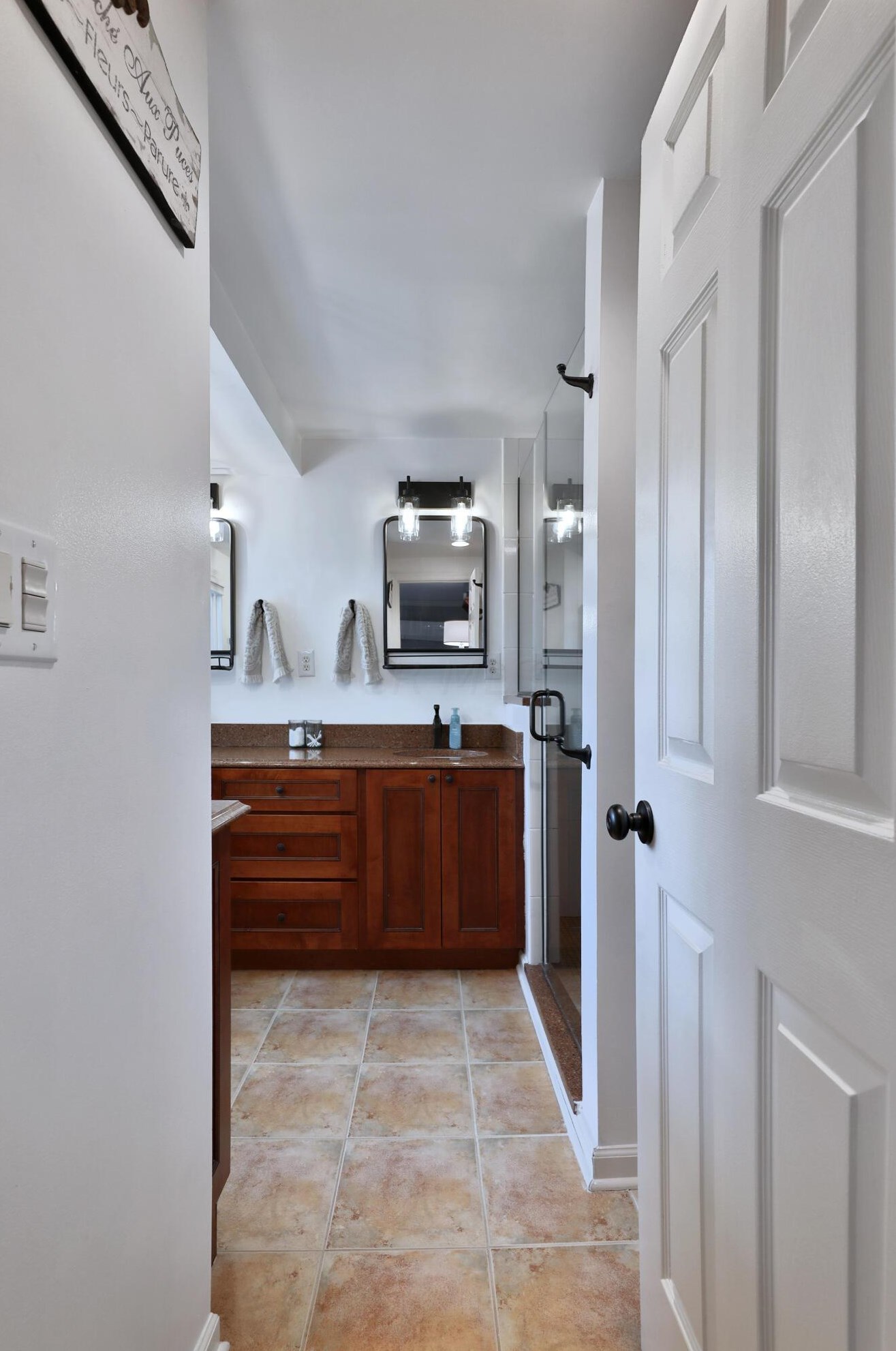 694 Hartford St, Columbus OH  43085-4122 exterior