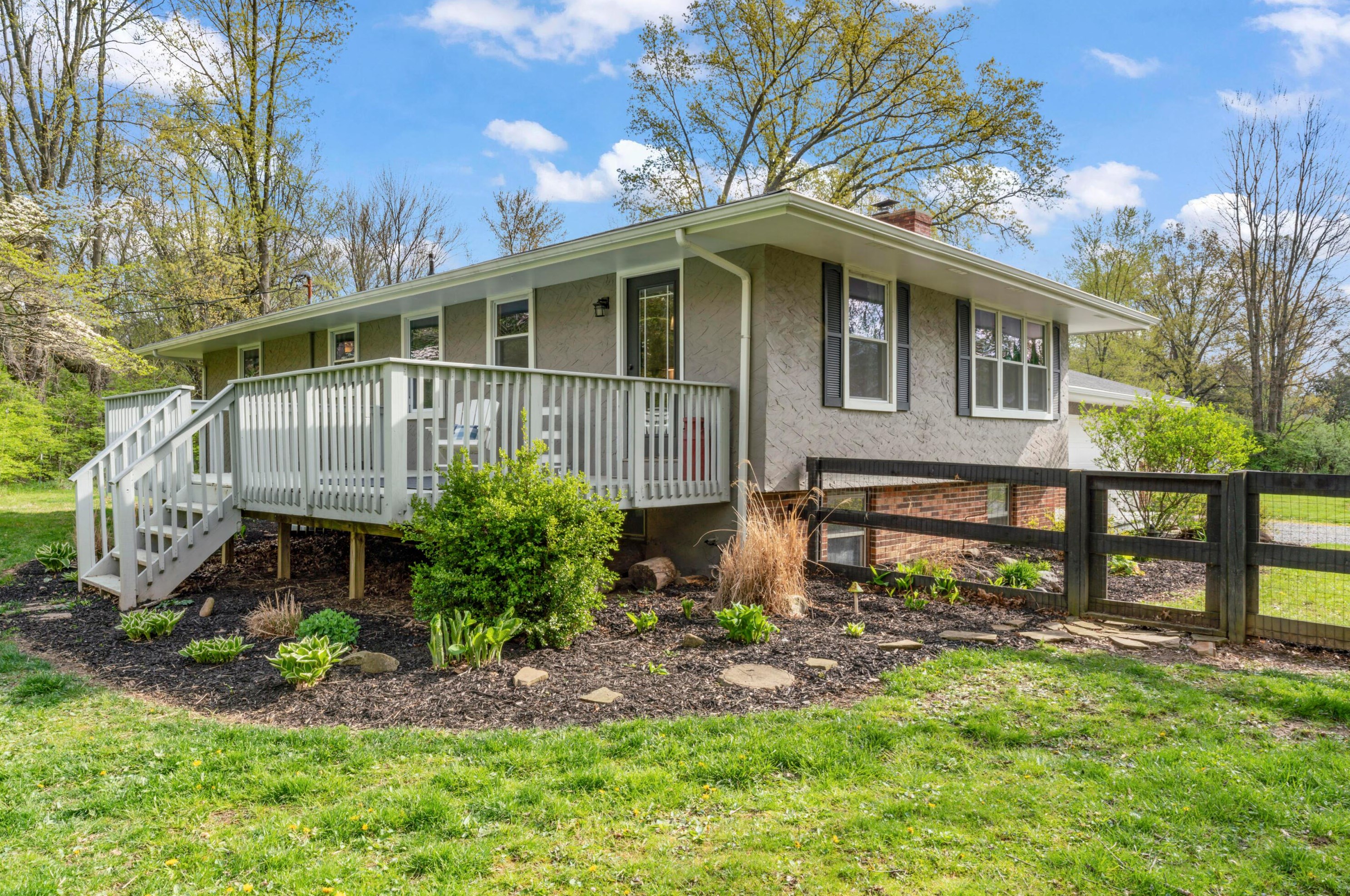 6762 Johnstown Utica Rd, Johnstown OH  43031-9407 exterior