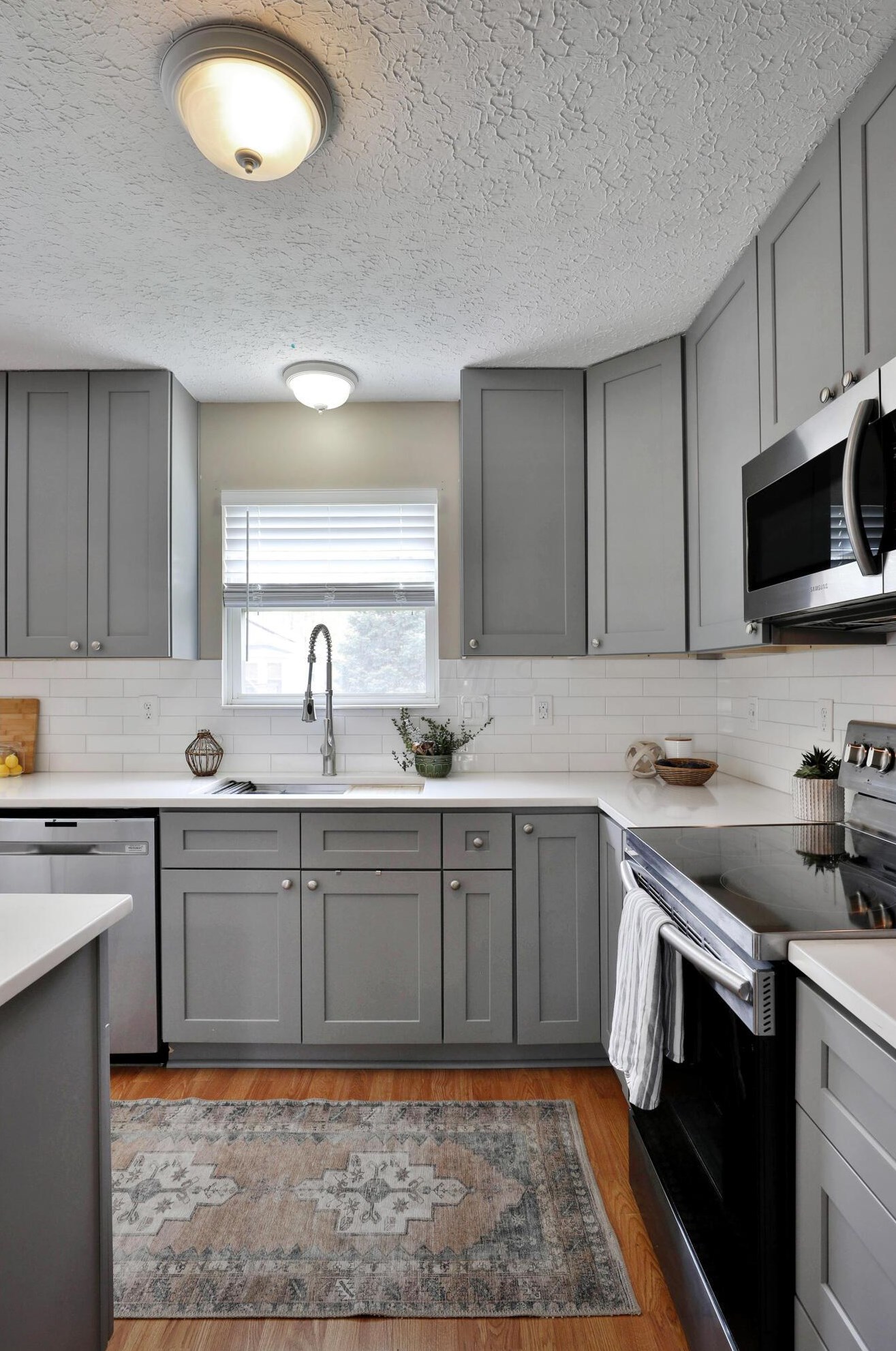 6983 Winchester Crossing Blvd, Cnl Wnchstr OH  43110-8445 exterior