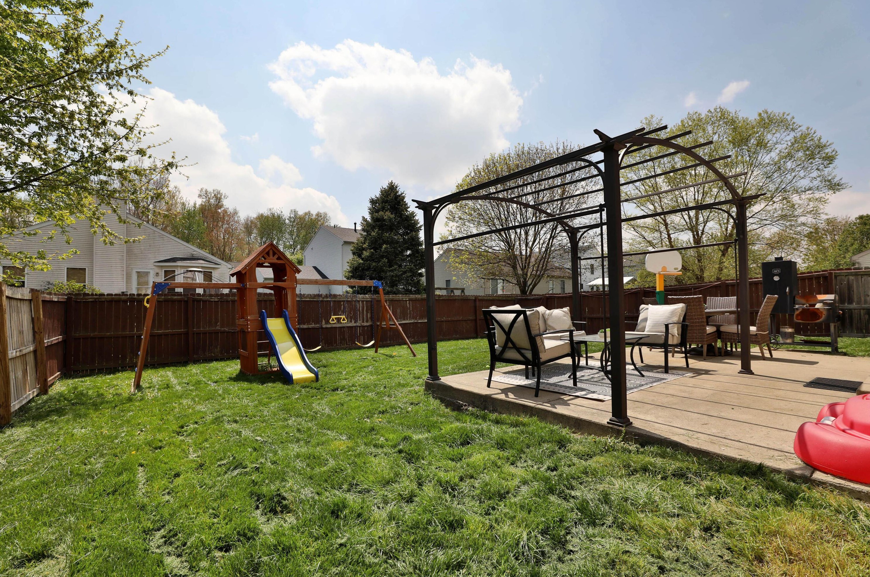 6983 Winchester Crossing Blvd, Cnl Wnchstr OH  43110-8445 exterior