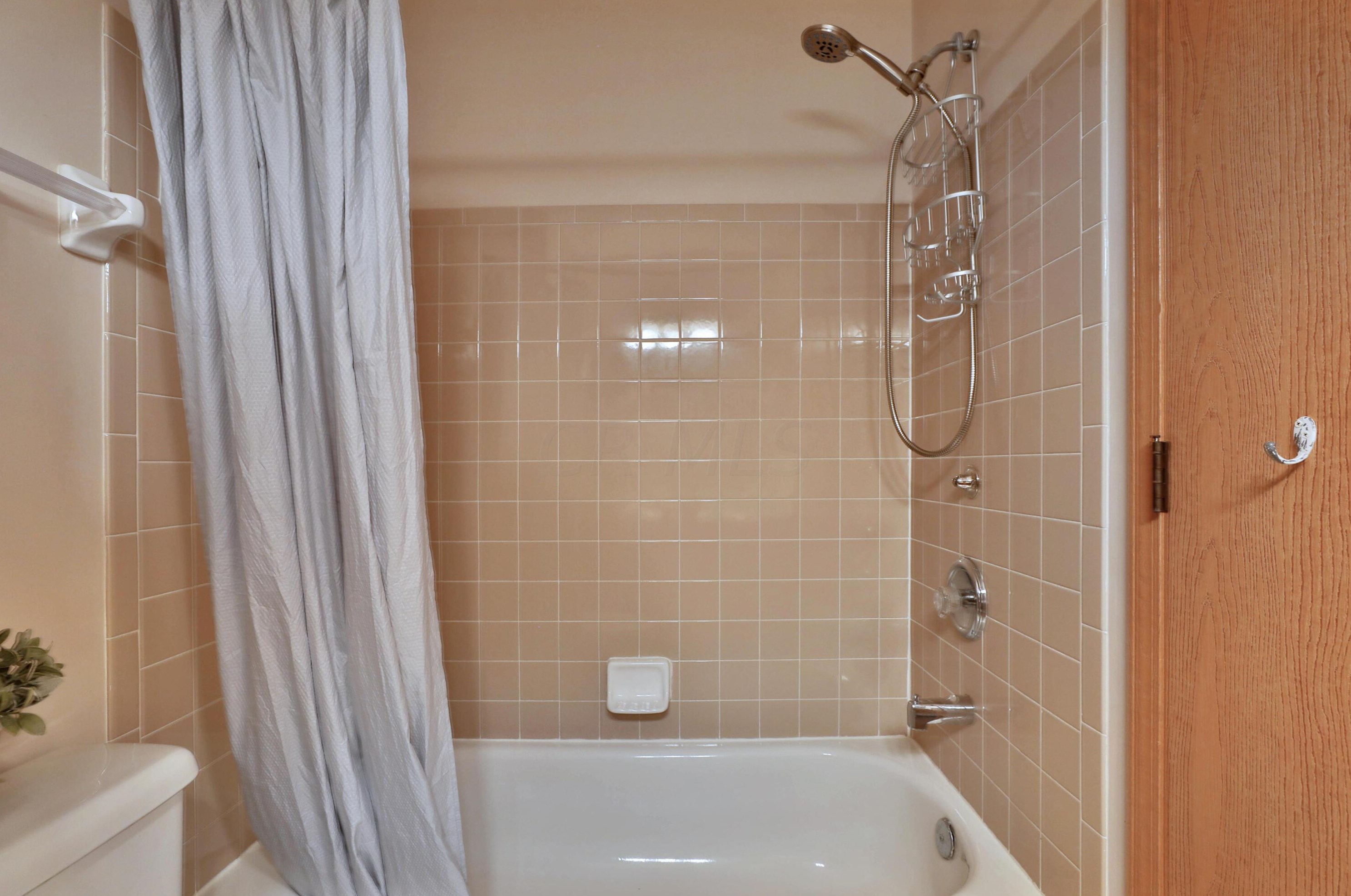 6983 Winchester Crossing Blvd, Cnl Wnchstr OH  43110-8445 exterior